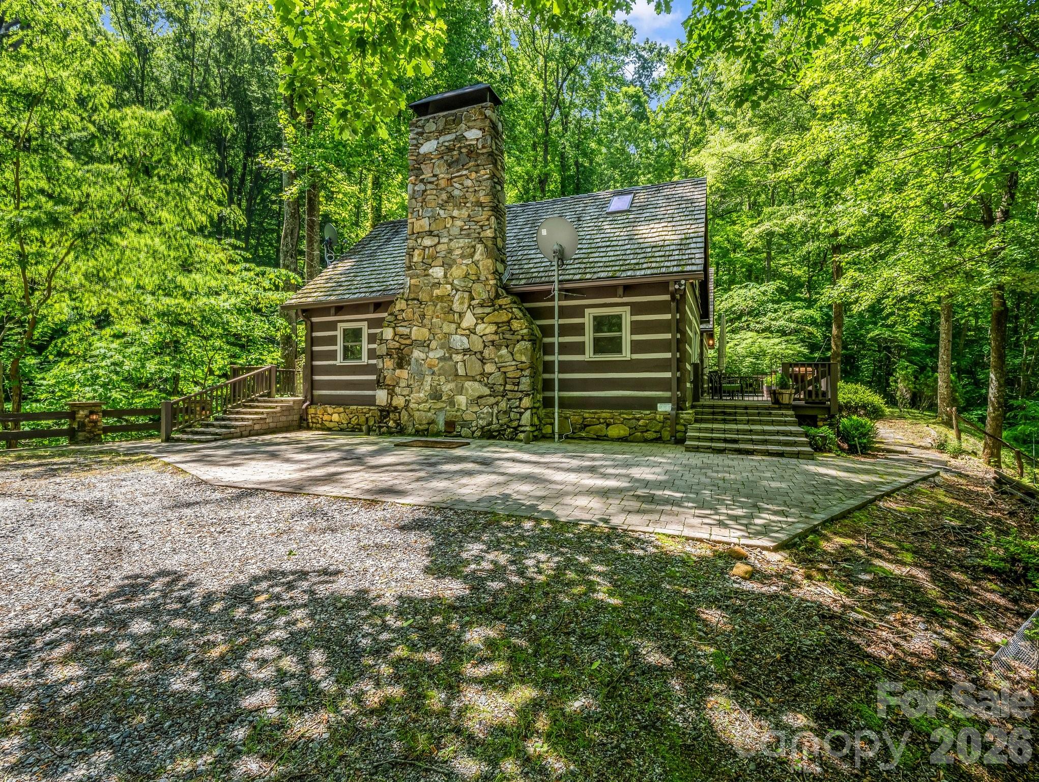 980 Mountain Forest Drive Property Photo 43