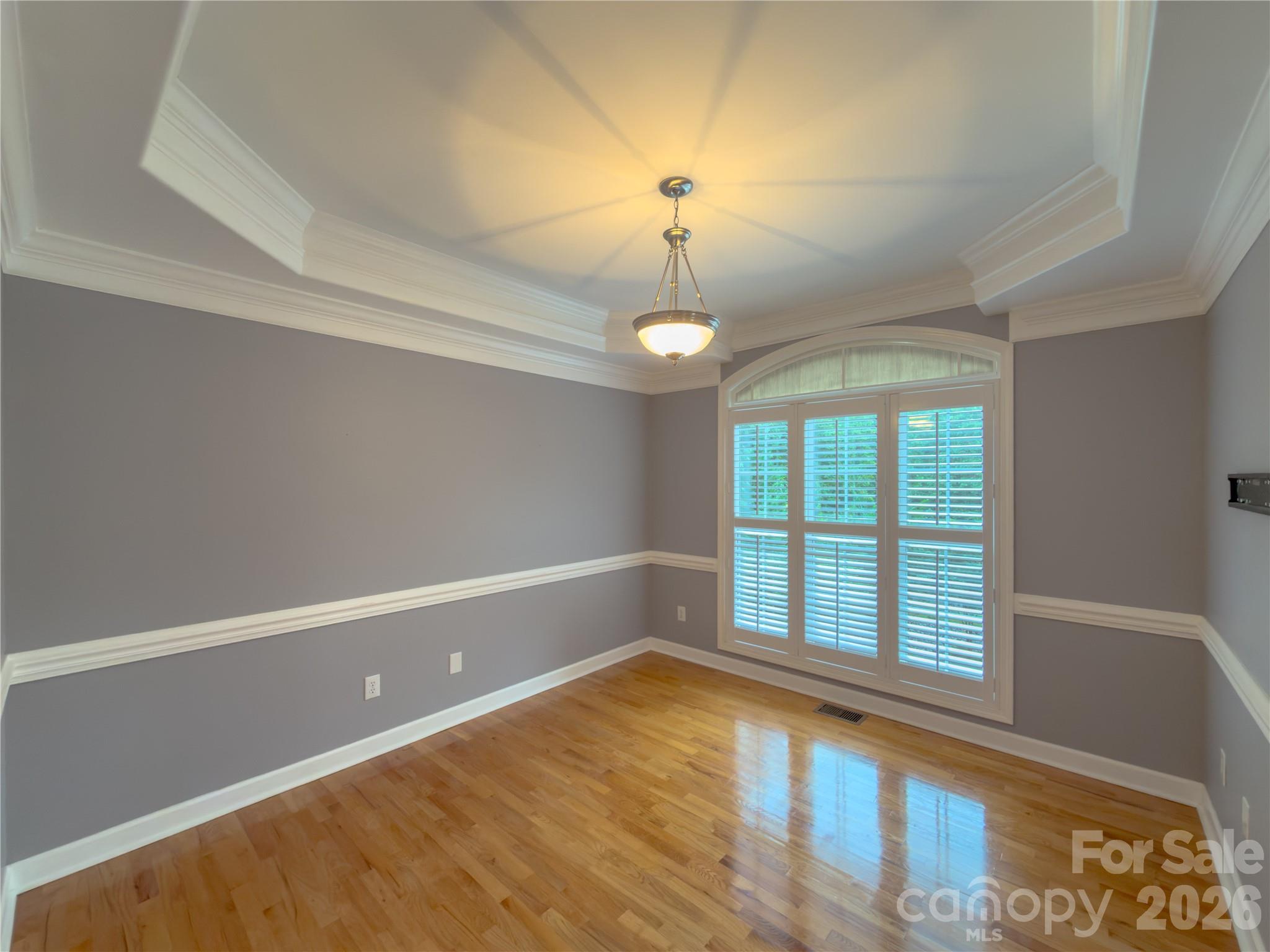 5780 Crown Terrace Property Photo 9