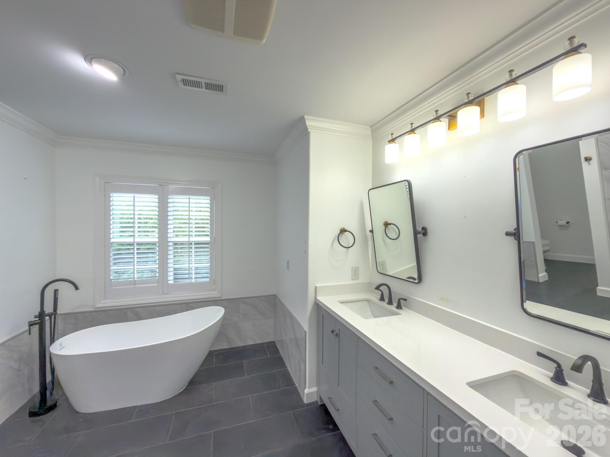 5780 Crown Terrace Property Photo 19