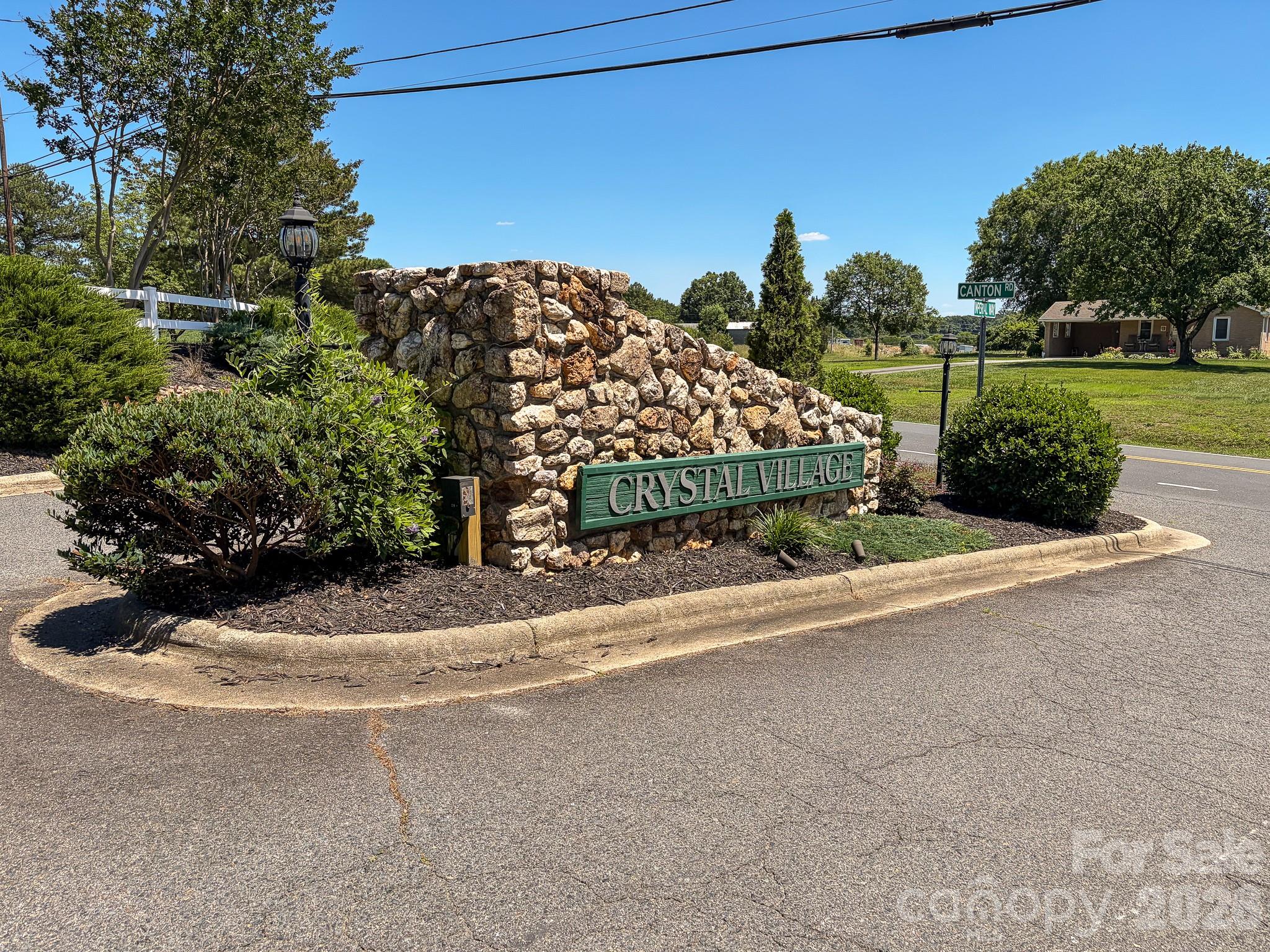 305 Imperial Way Property Photo 5