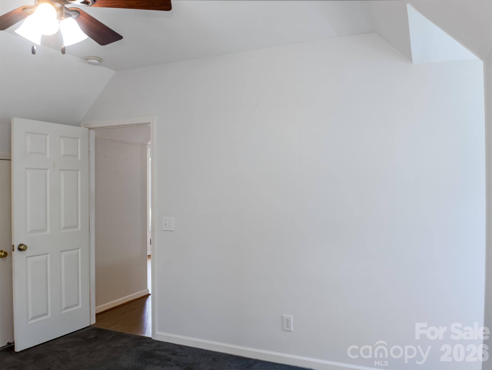 305 Imperial Way Property Photo 28