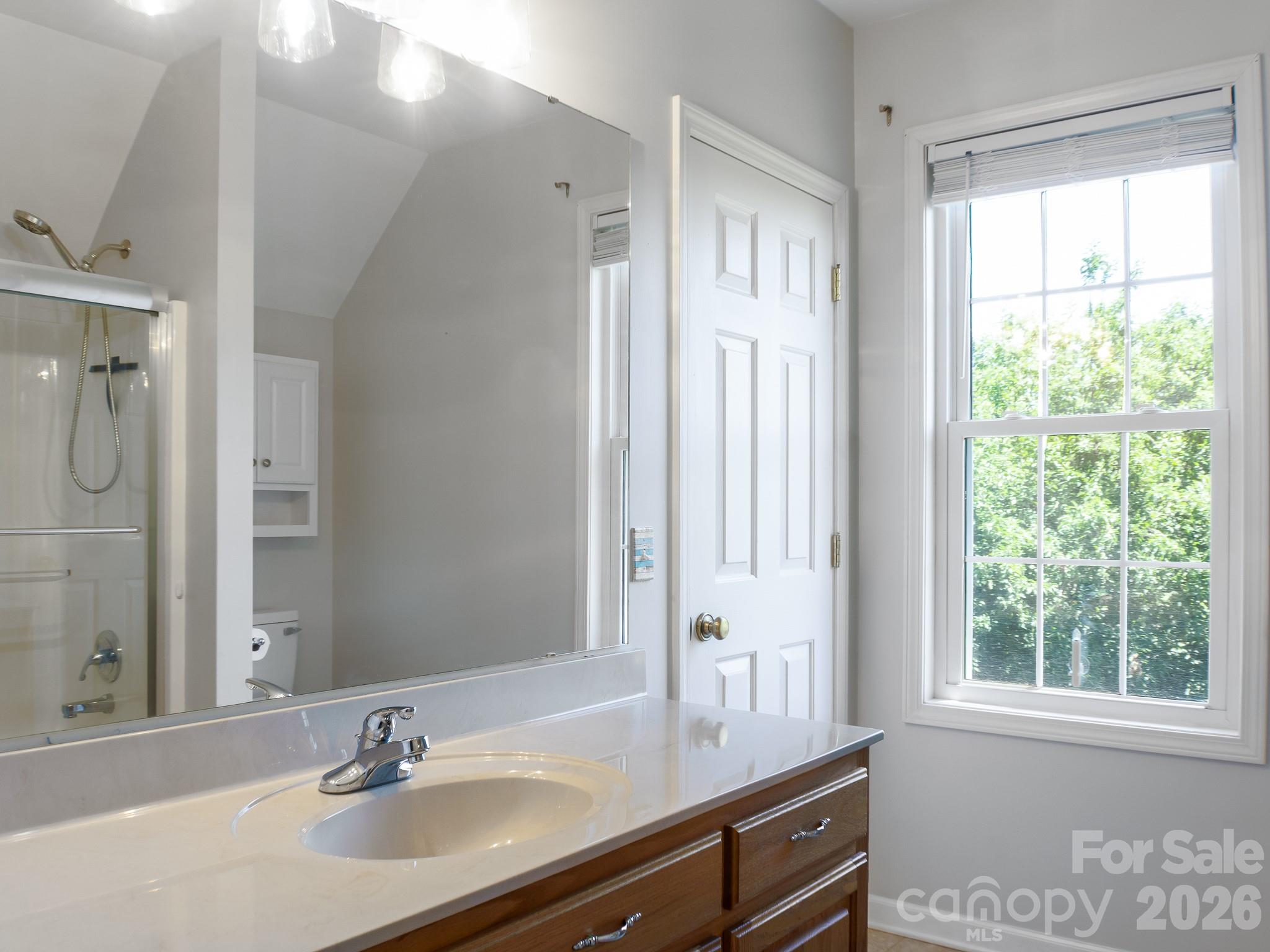 305 Imperial Way Property Photo 29