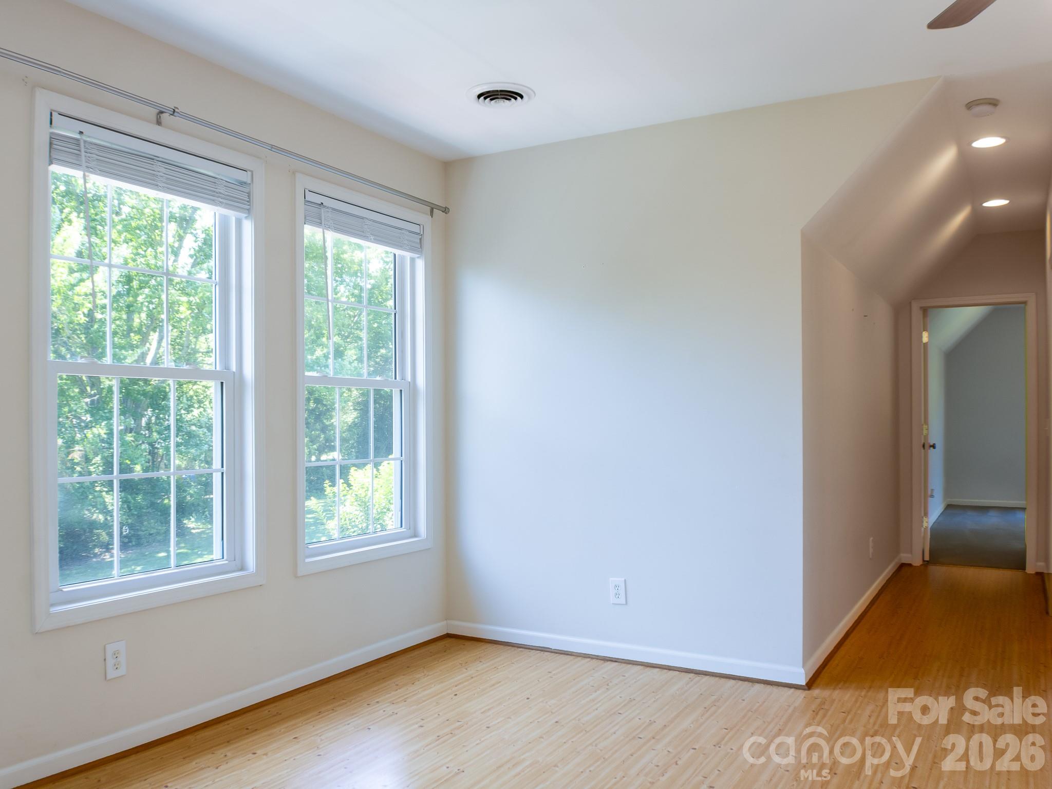 305 Imperial Way Property Photo 34