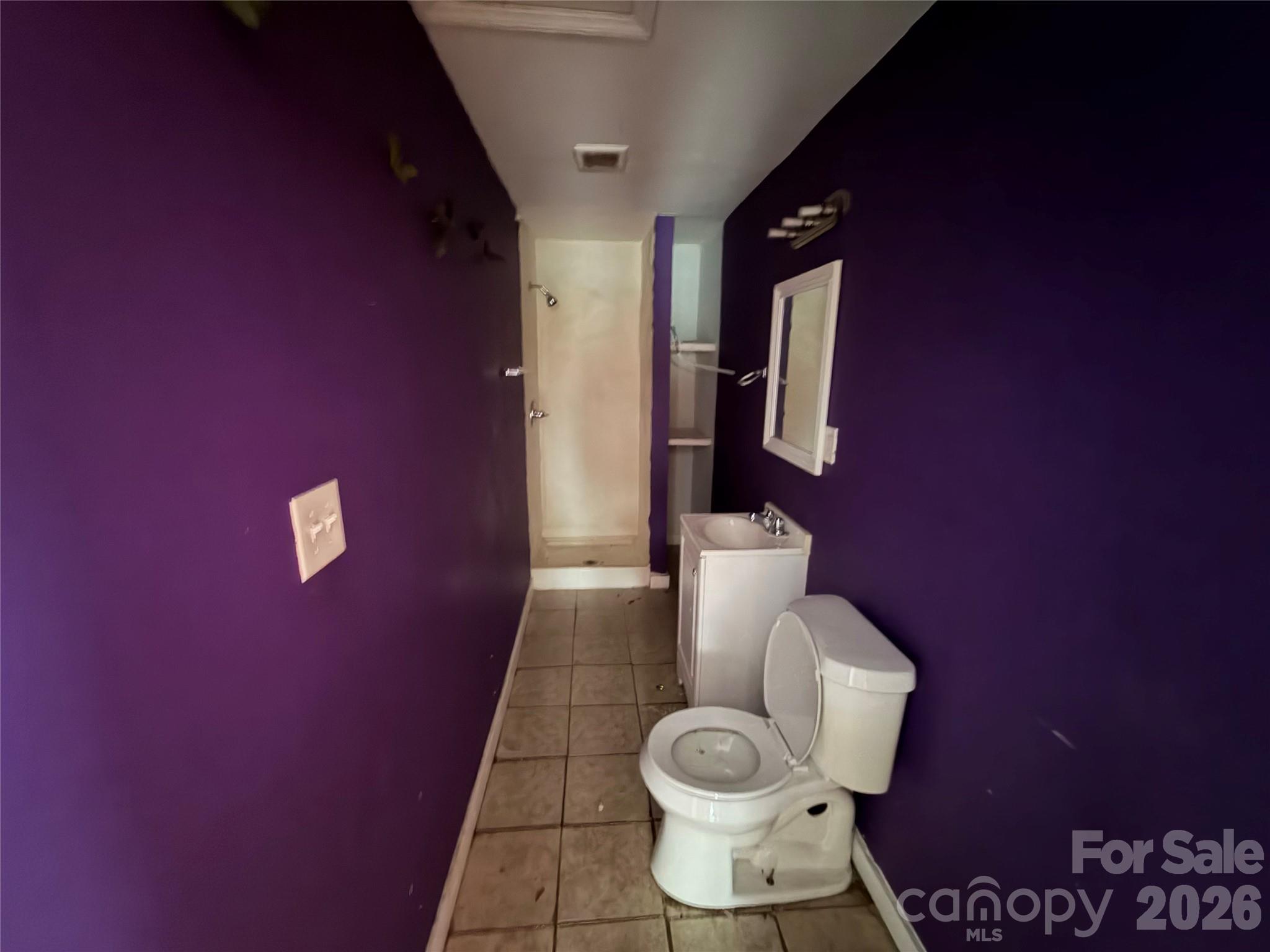 2528 Gardner Street Property Photo 9