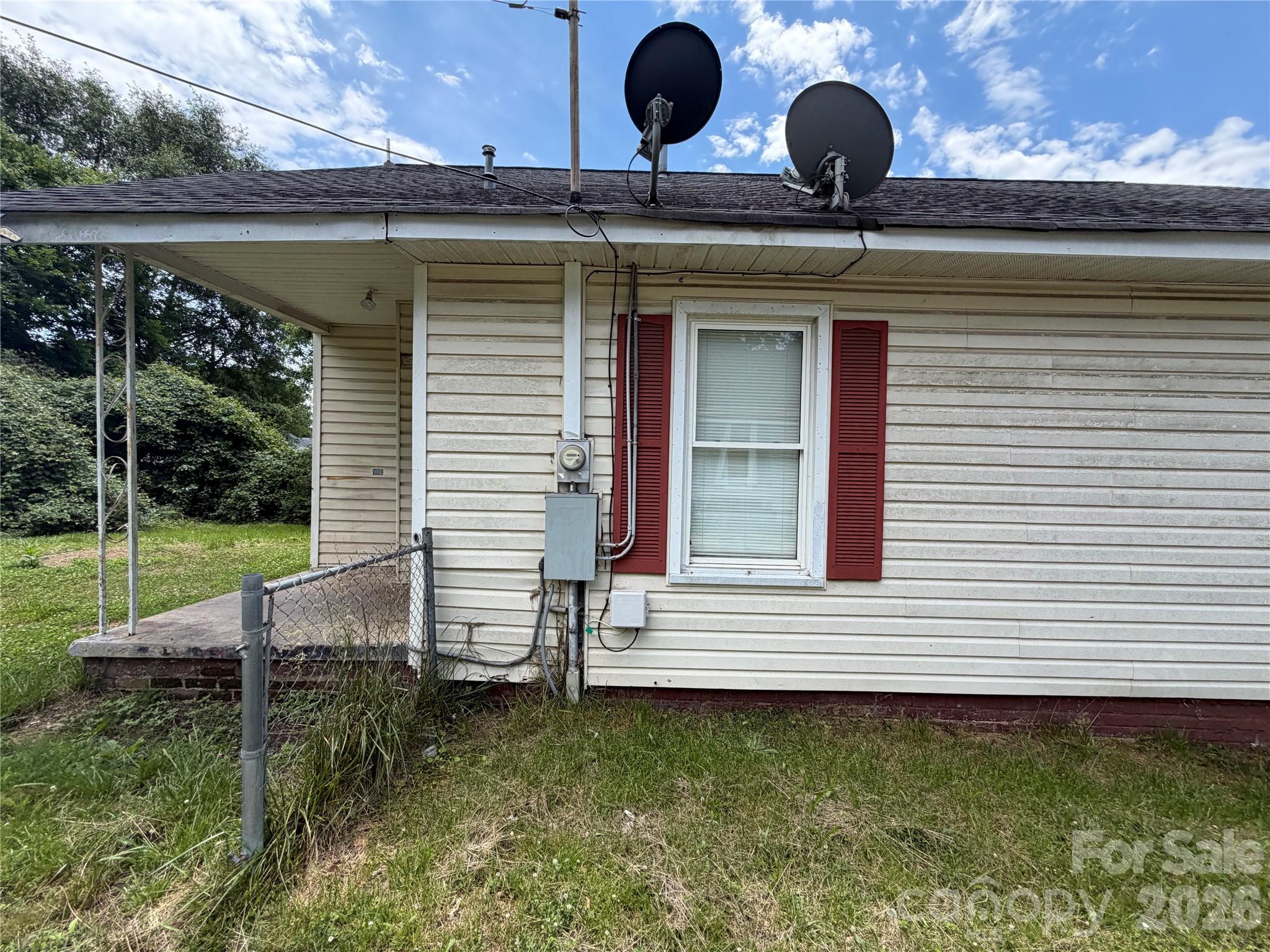 2528 Gardner Street Property Photo 13