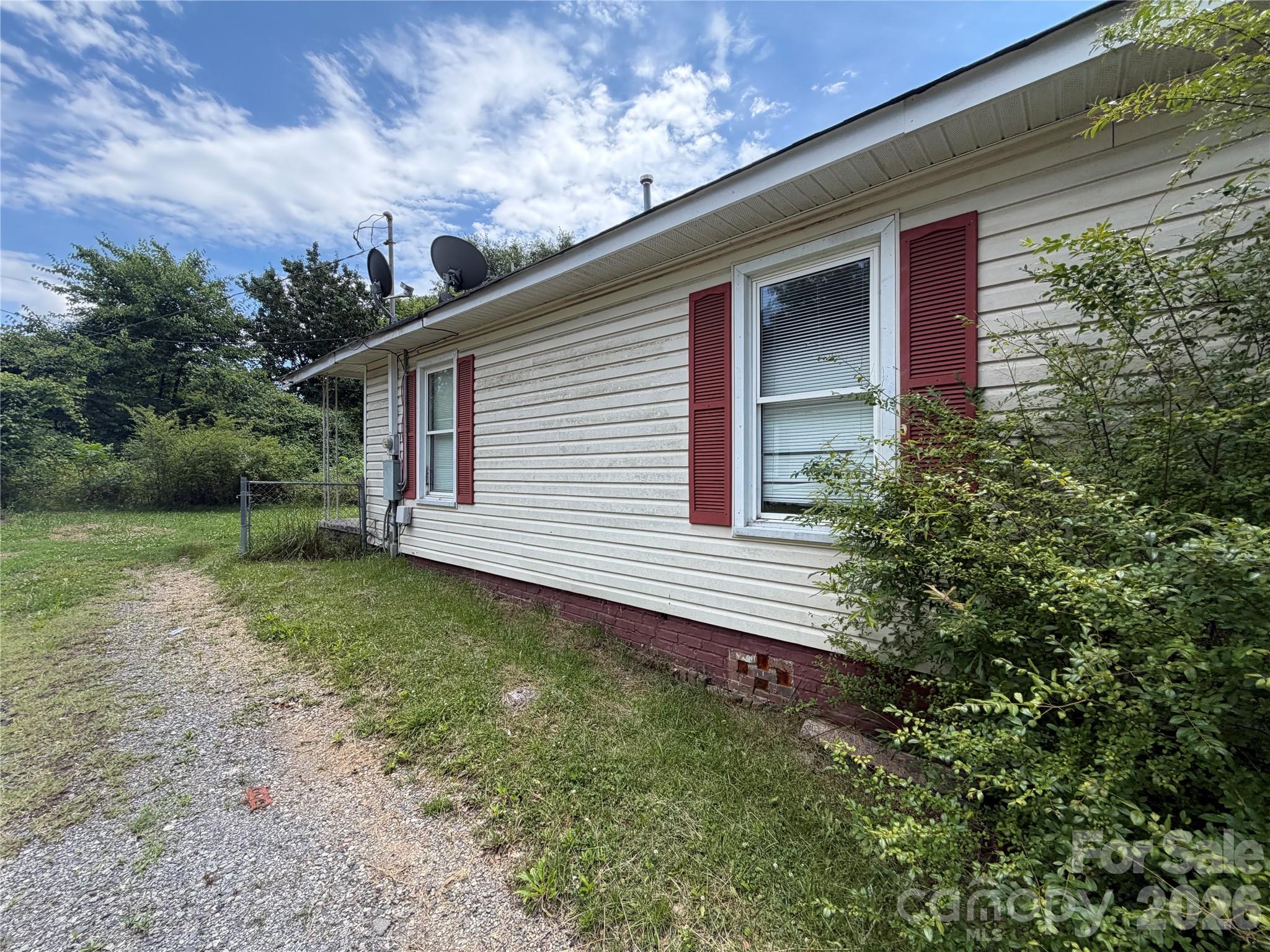 2528 Gardner Street Property Photo 14