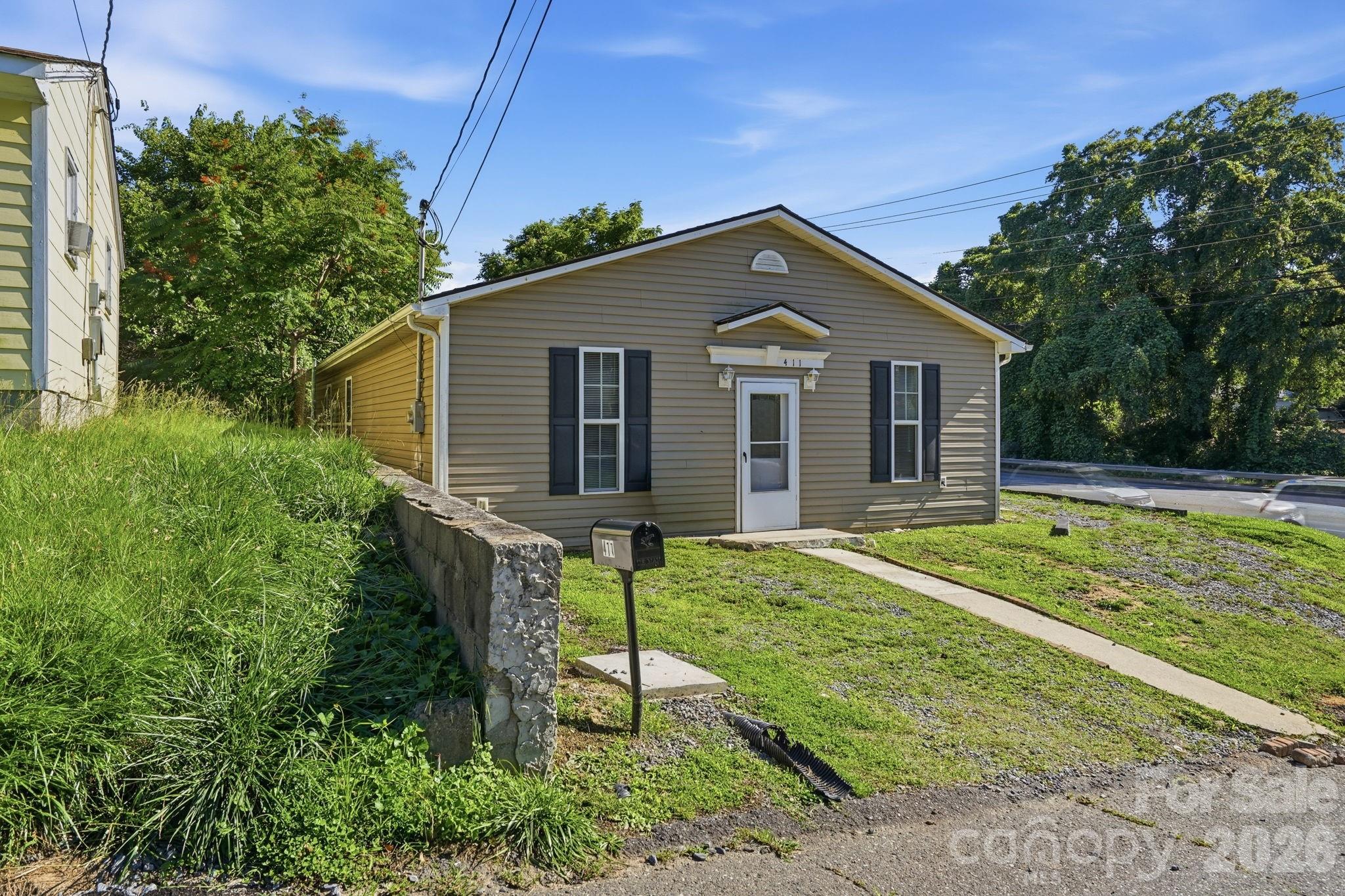 411 W Sullivan Street Property Photo 2