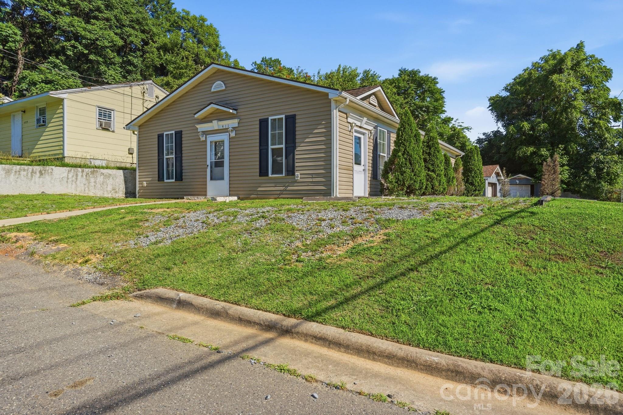 411 W Sullivan Street Property Photo 3