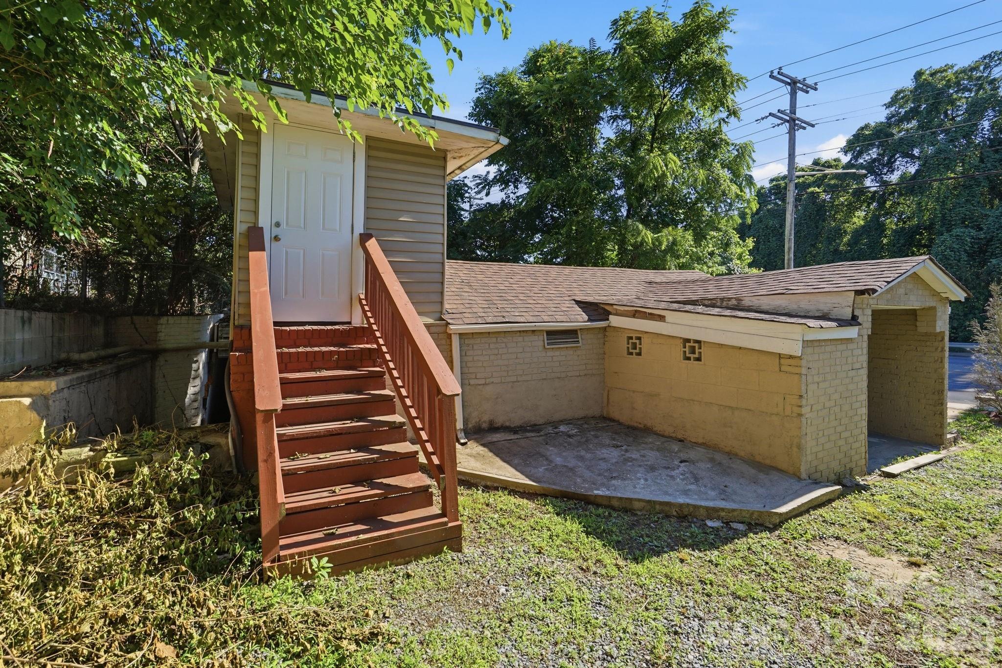 411 W Sullivan Street Property Photo 39