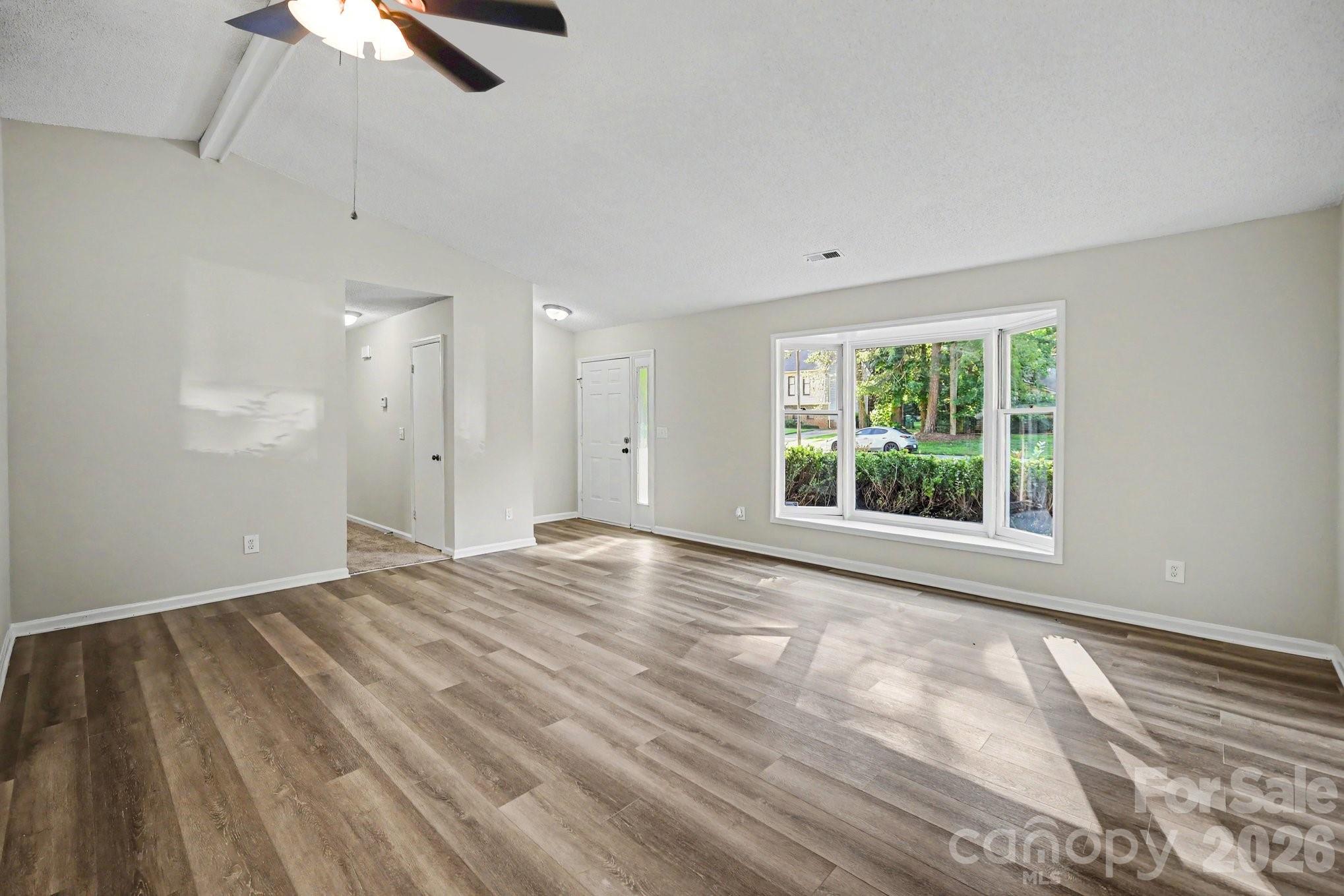 1530 Teddington Drive Property Photo 7