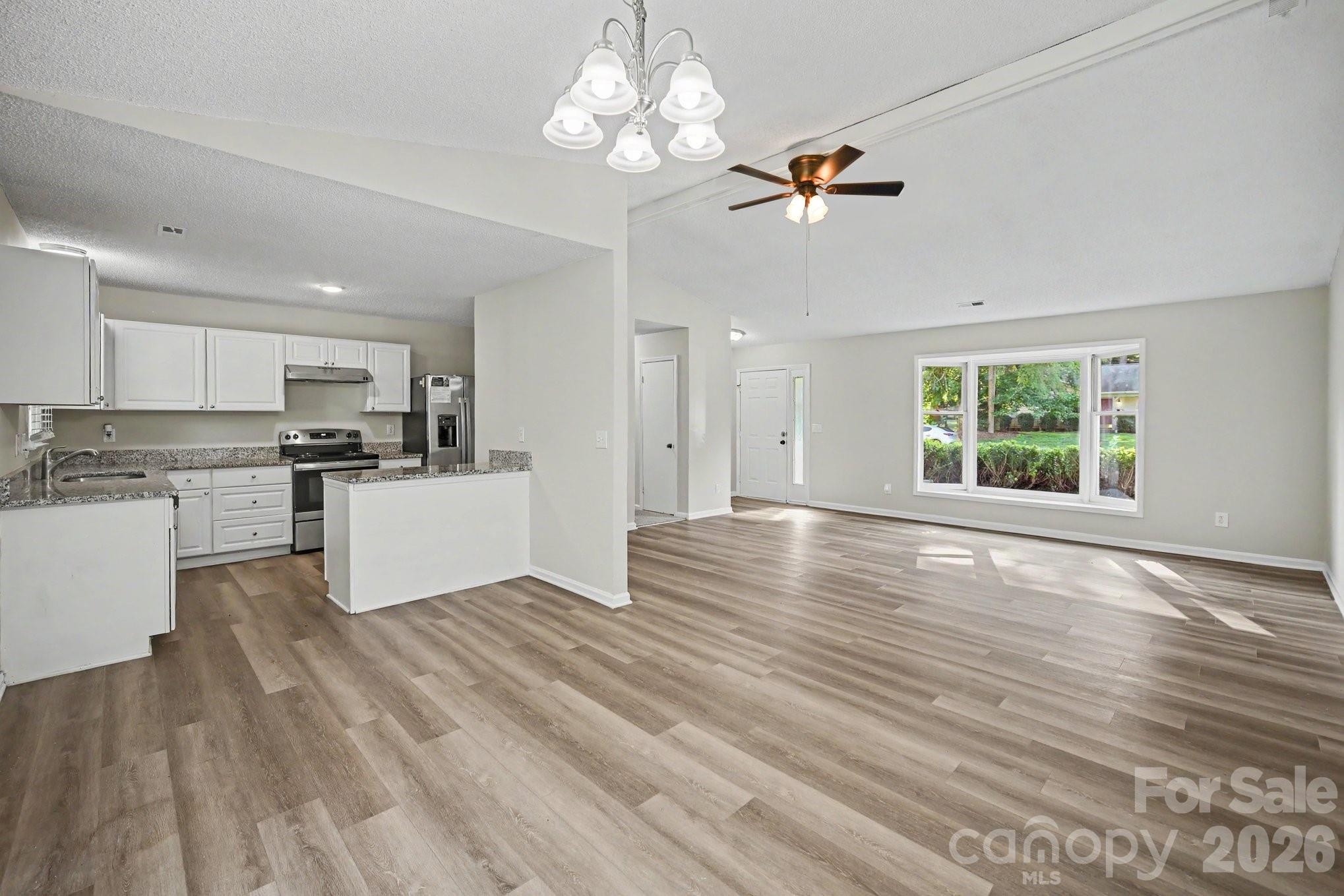 1530 Teddington Drive Property Photo 11