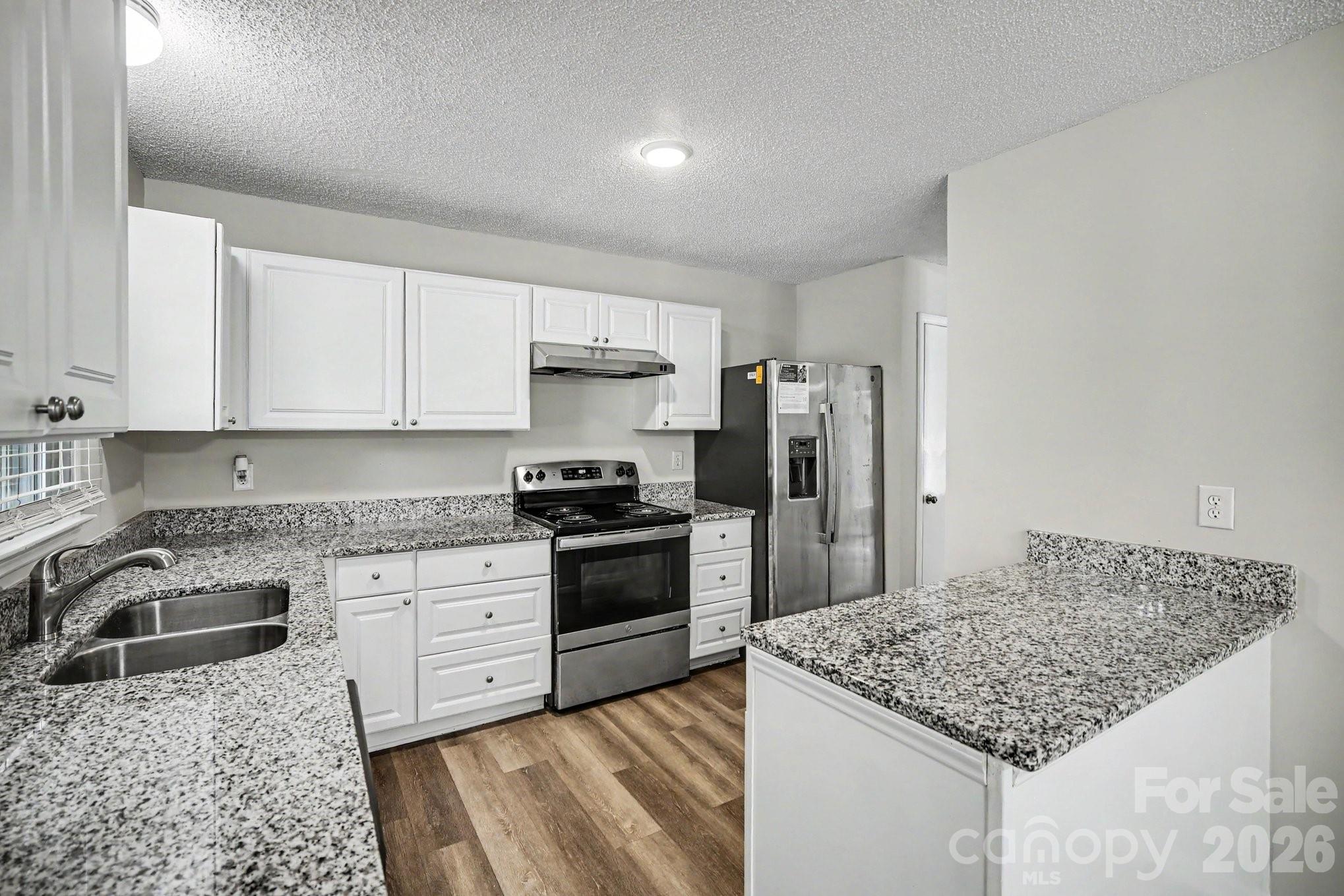 1530 Teddington Drive Property Photo 12