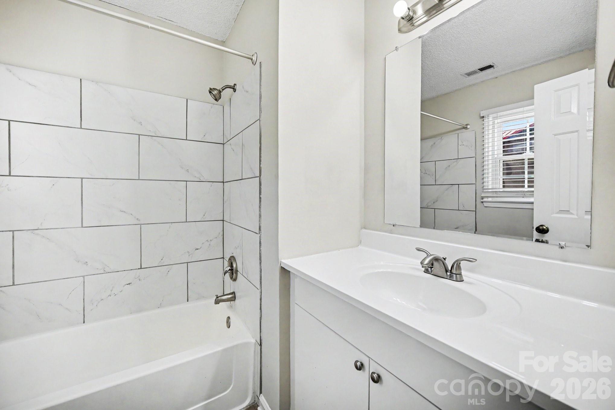 1530 Teddington Drive Property Photo 16