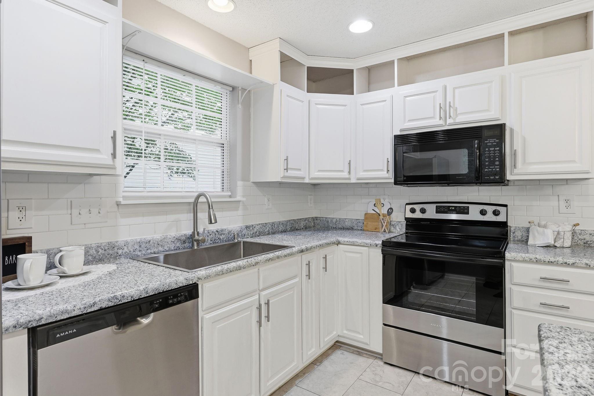 8230 Rudolph Road Property Photo 16