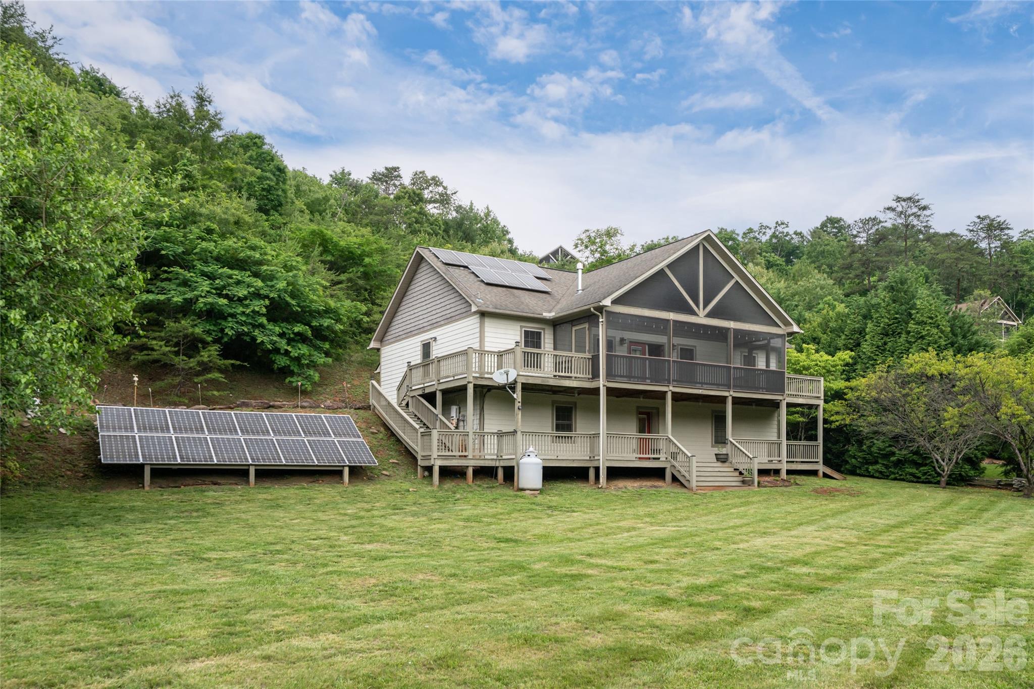 980 S River Road Property Photo 1