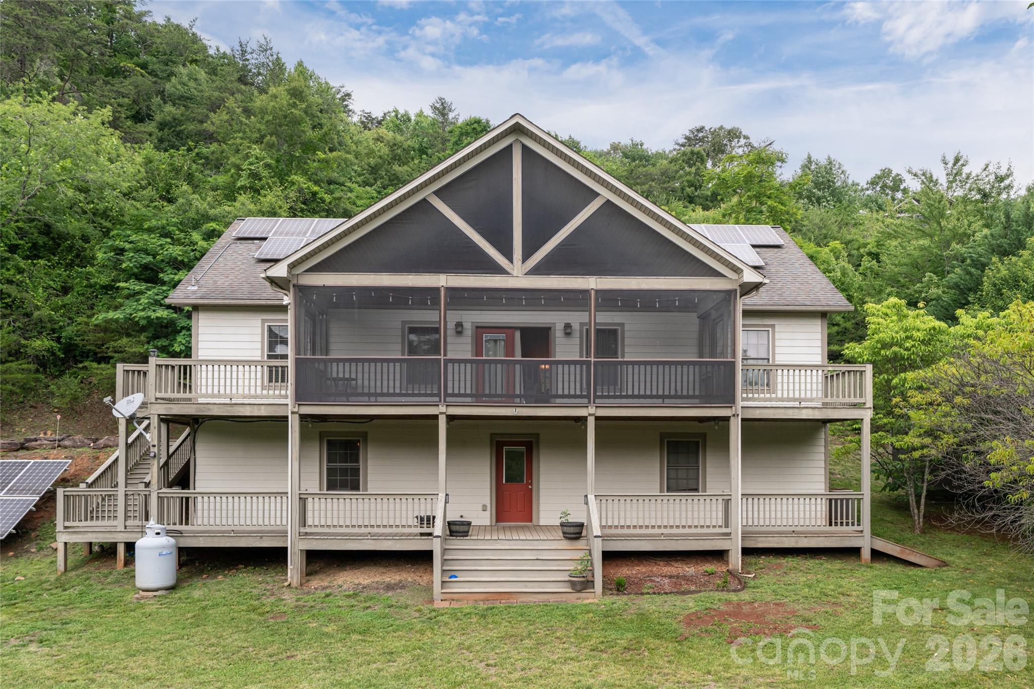 980 S River Road Property Photo 9