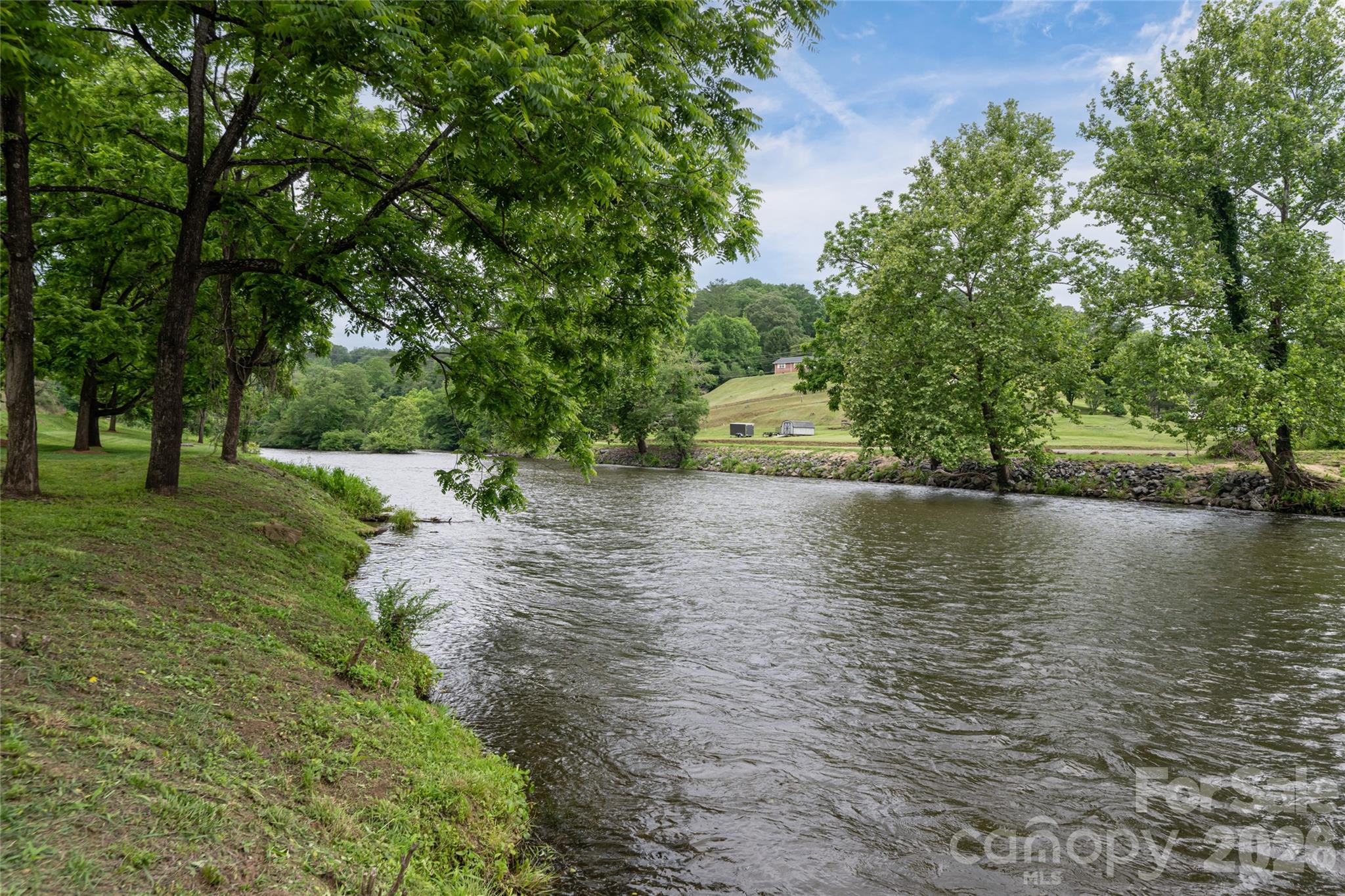 980 S River Road Property Photo 10