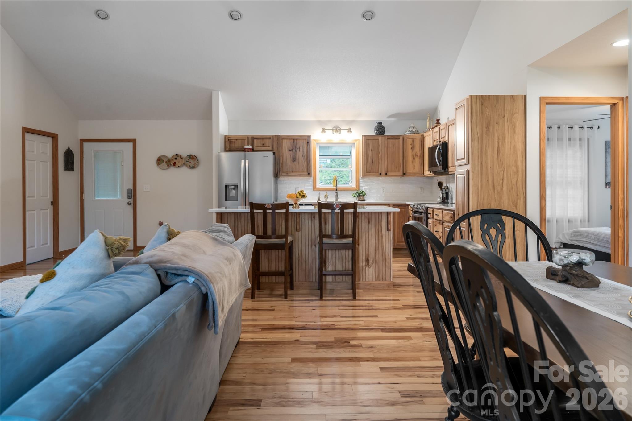 980 S River Road Property Photo 15