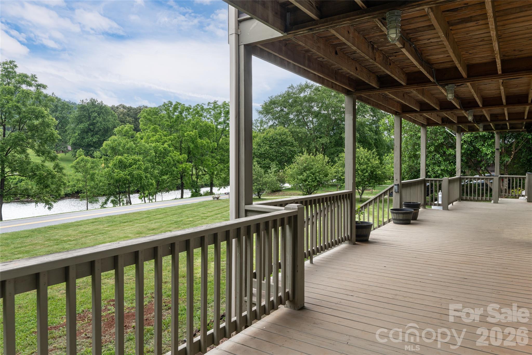 980 S River Road Property Photo 34