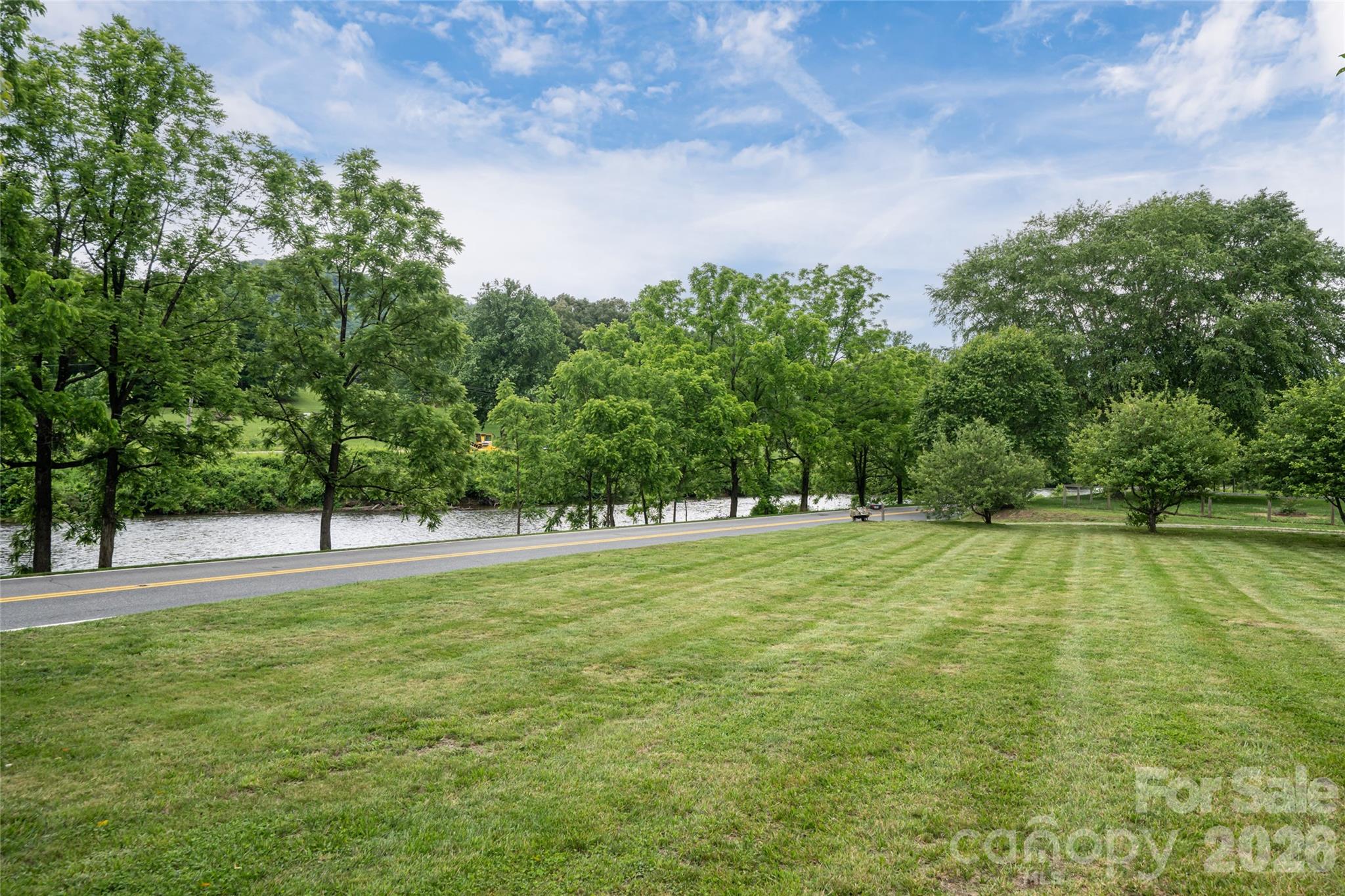 980 S River Road Property Photo 35