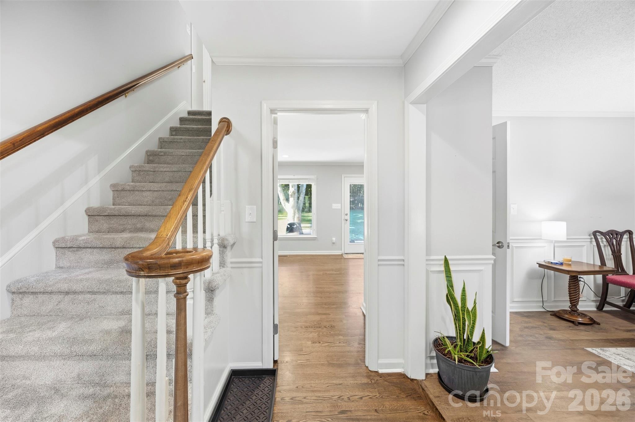 2106 Kings Drive Property Photo 6