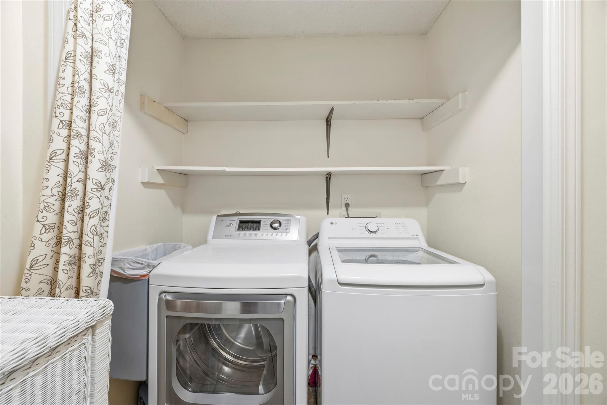 2106 Kings Drive Property Photo 13
