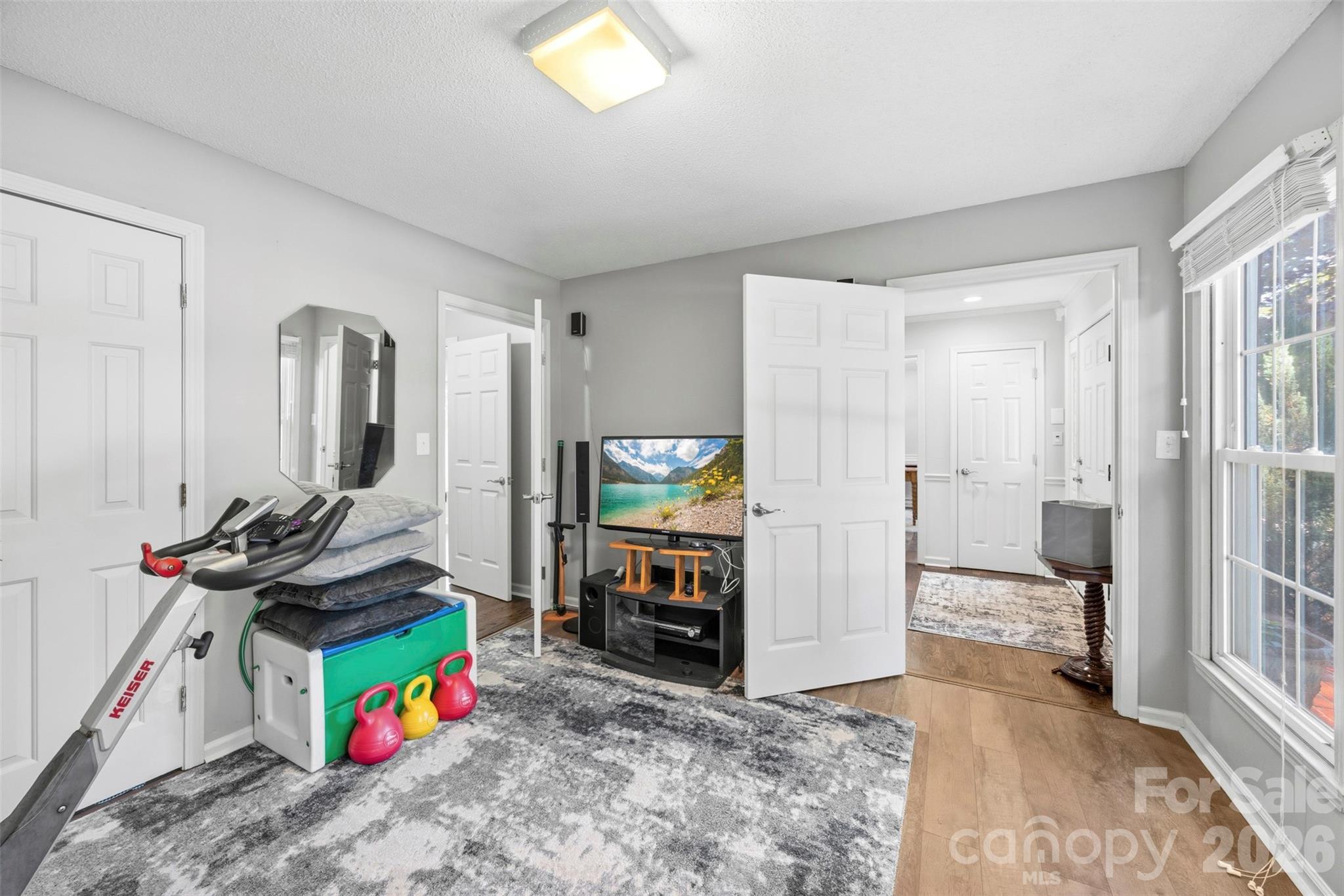 2106 Kings Drive Property Photo 16
