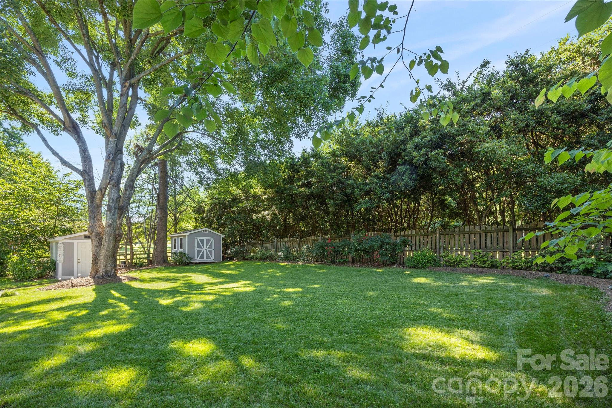 2106 Kings Drive Property Photo 28