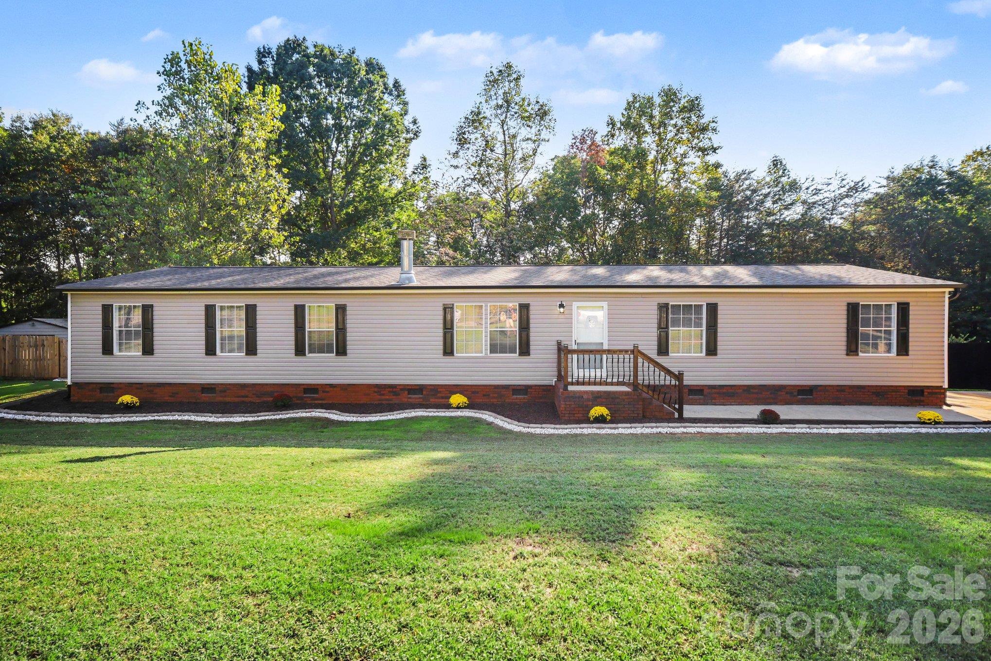 125 Heartwood Lane Property Photo 1