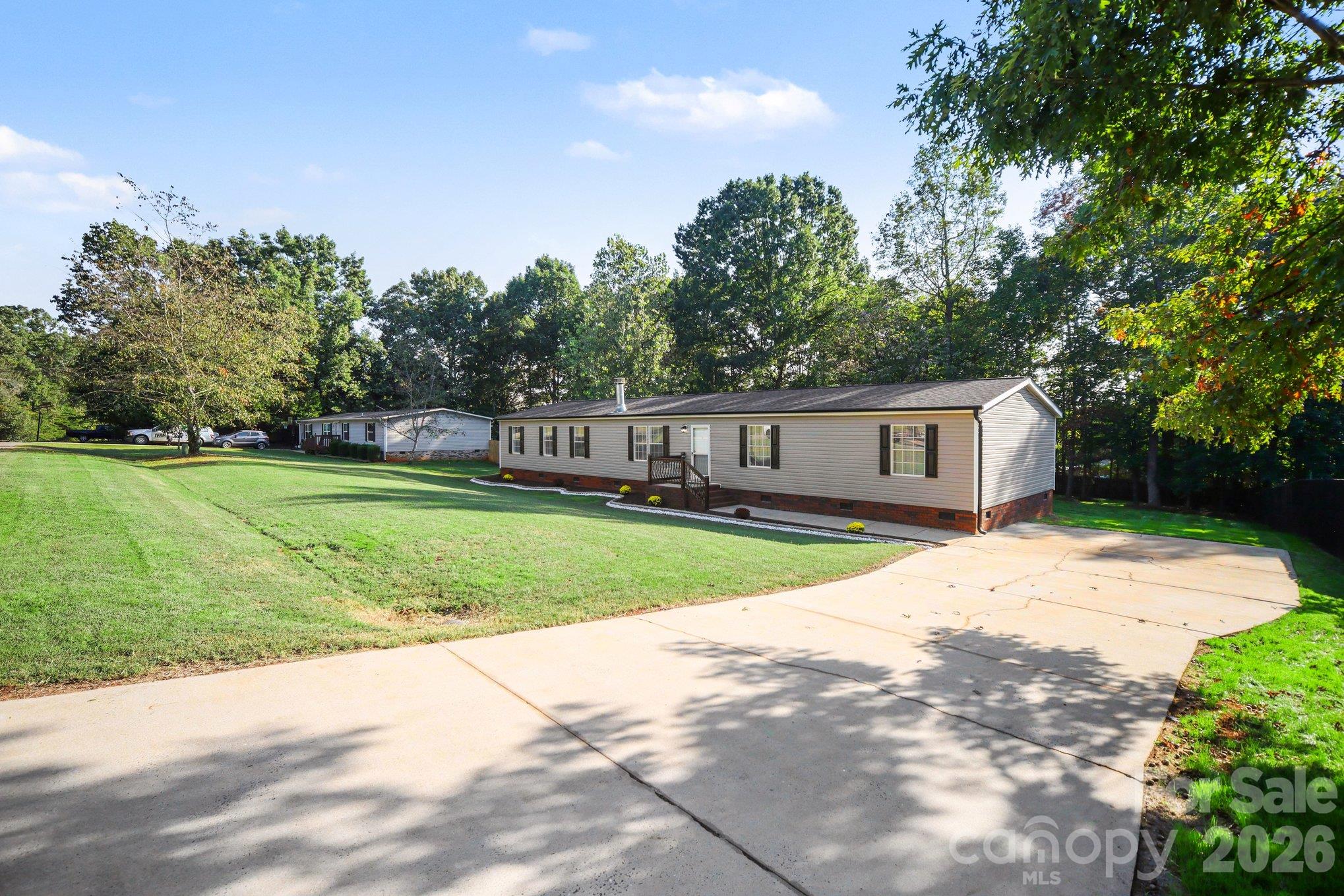 125 Heartwood Lane Property Photo 2