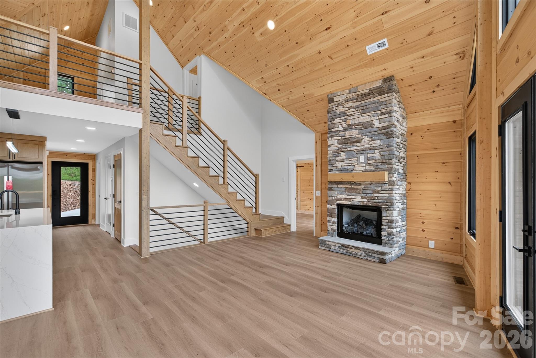 2199 Castle Peak Mountain Property Photo 5