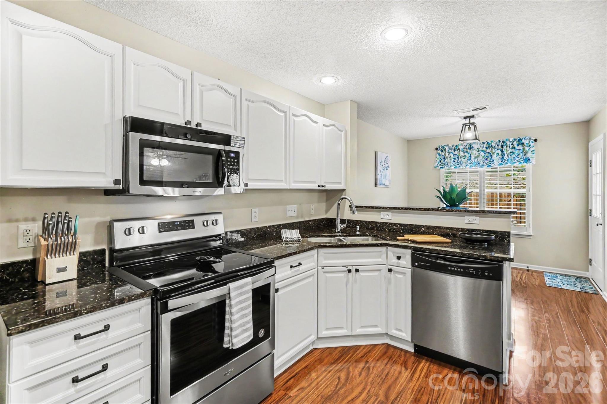 9725 Mattforest Circle Property Photo 4