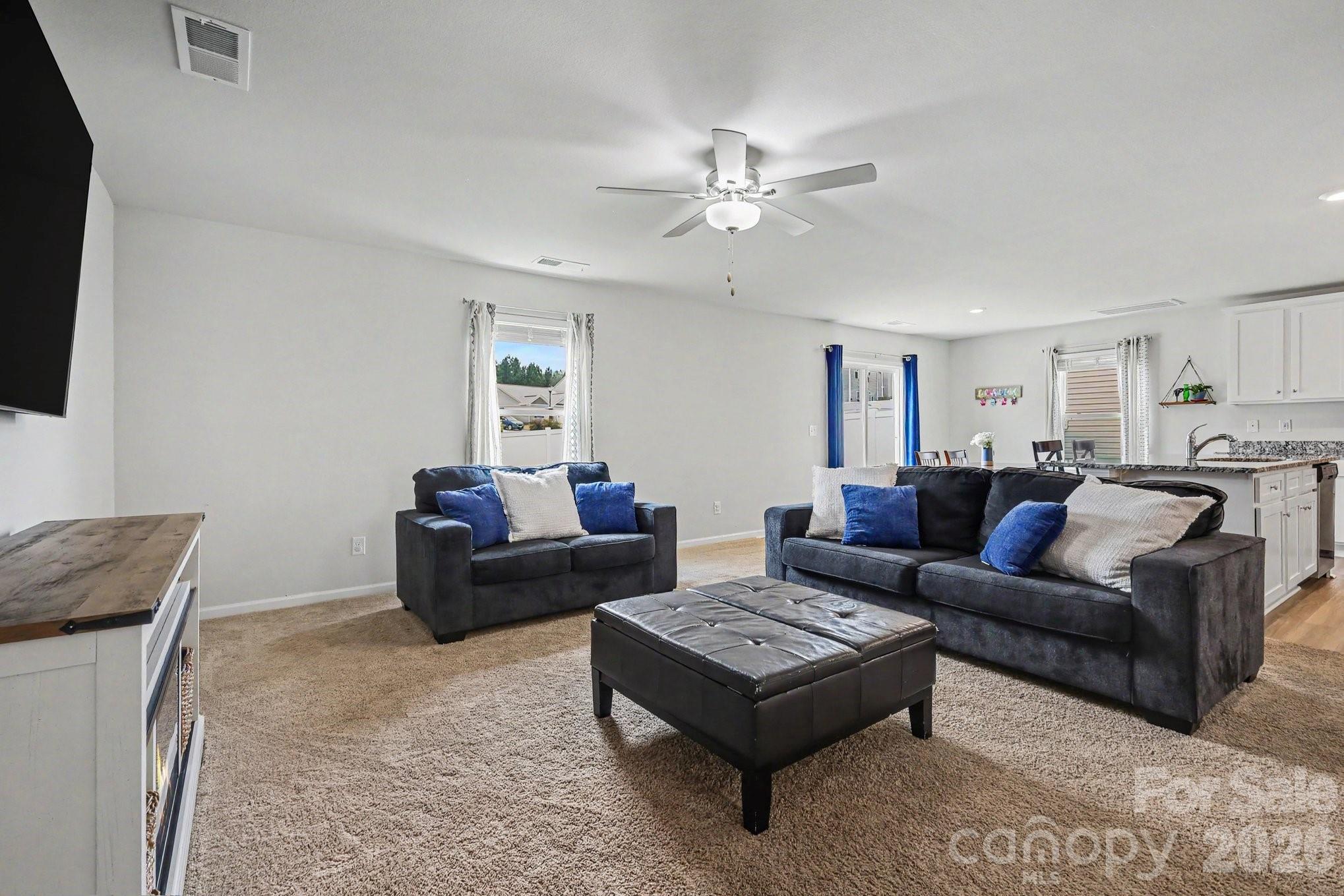 562 Lamorak Place Property Photo 3