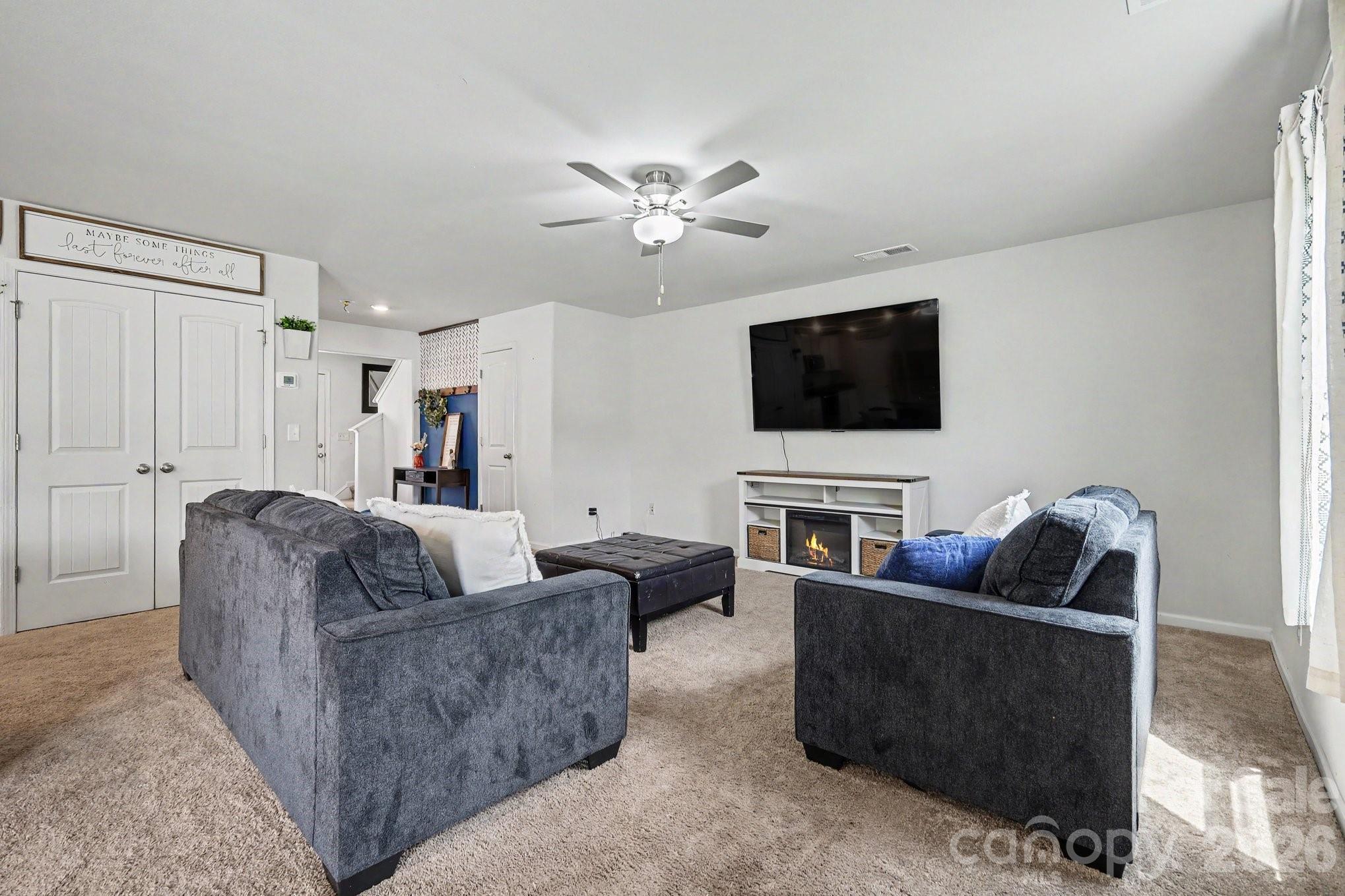 562 Lamorak Place Property Photo 5