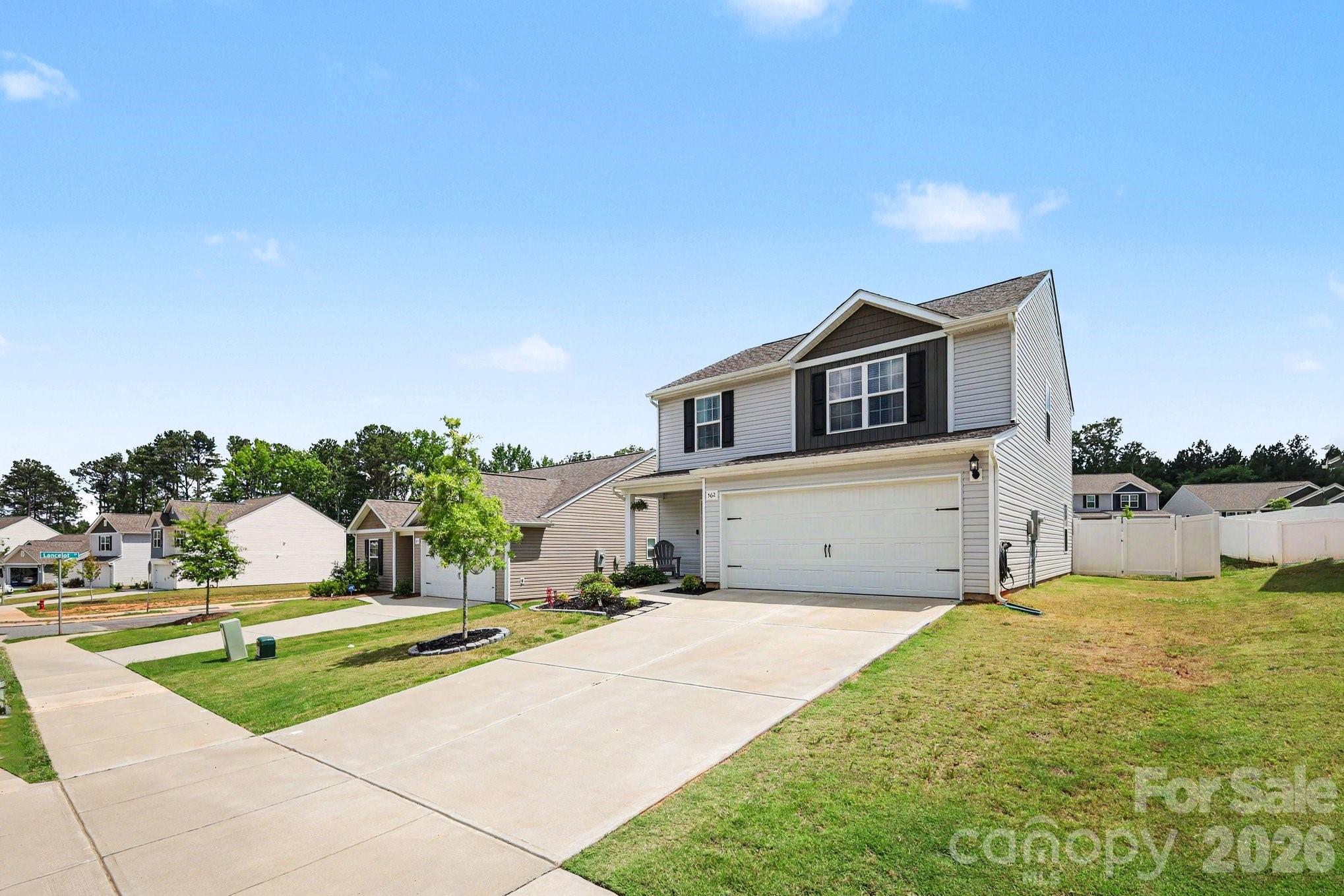 562 Lamorak Place Property Photo 18