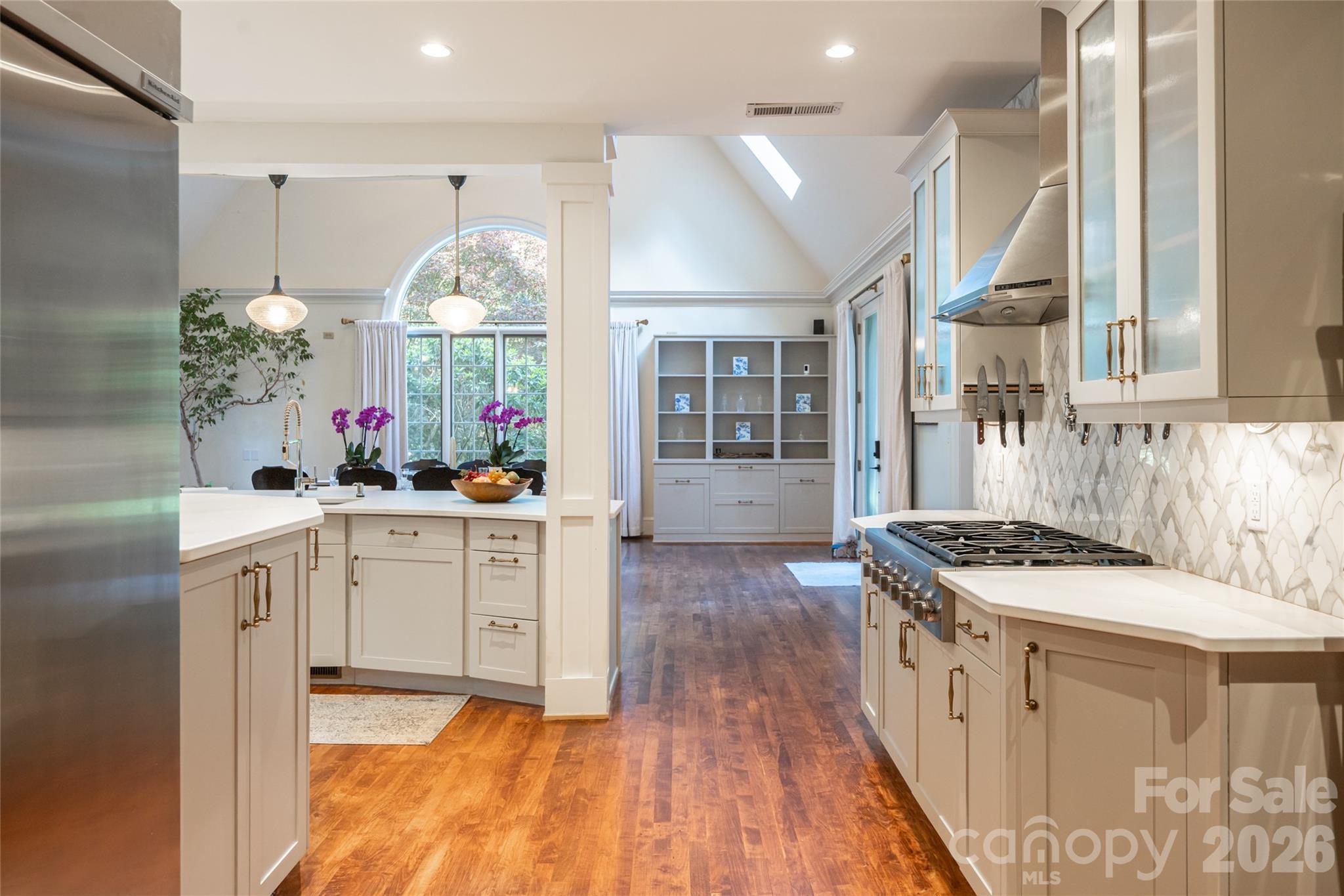 334 Vanderbilt Road Property Photo 14