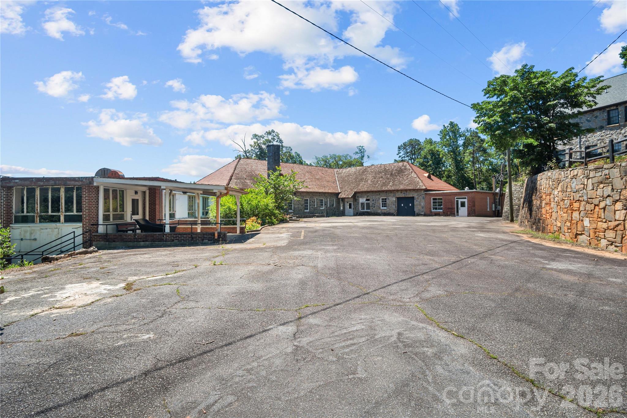 330 Carolina Drive Property Photo 38