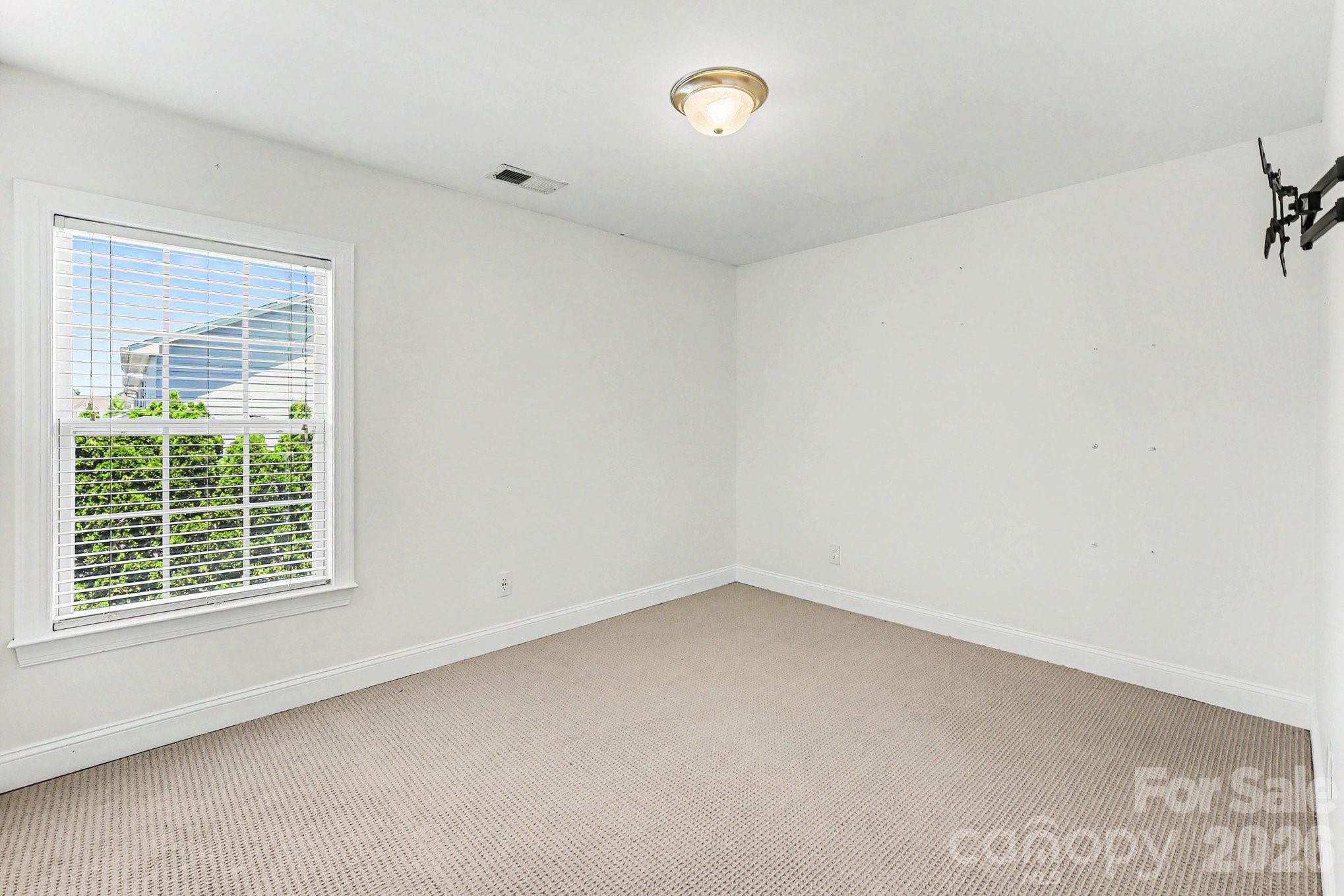 4704 Chantress Lane Property Photo 24
