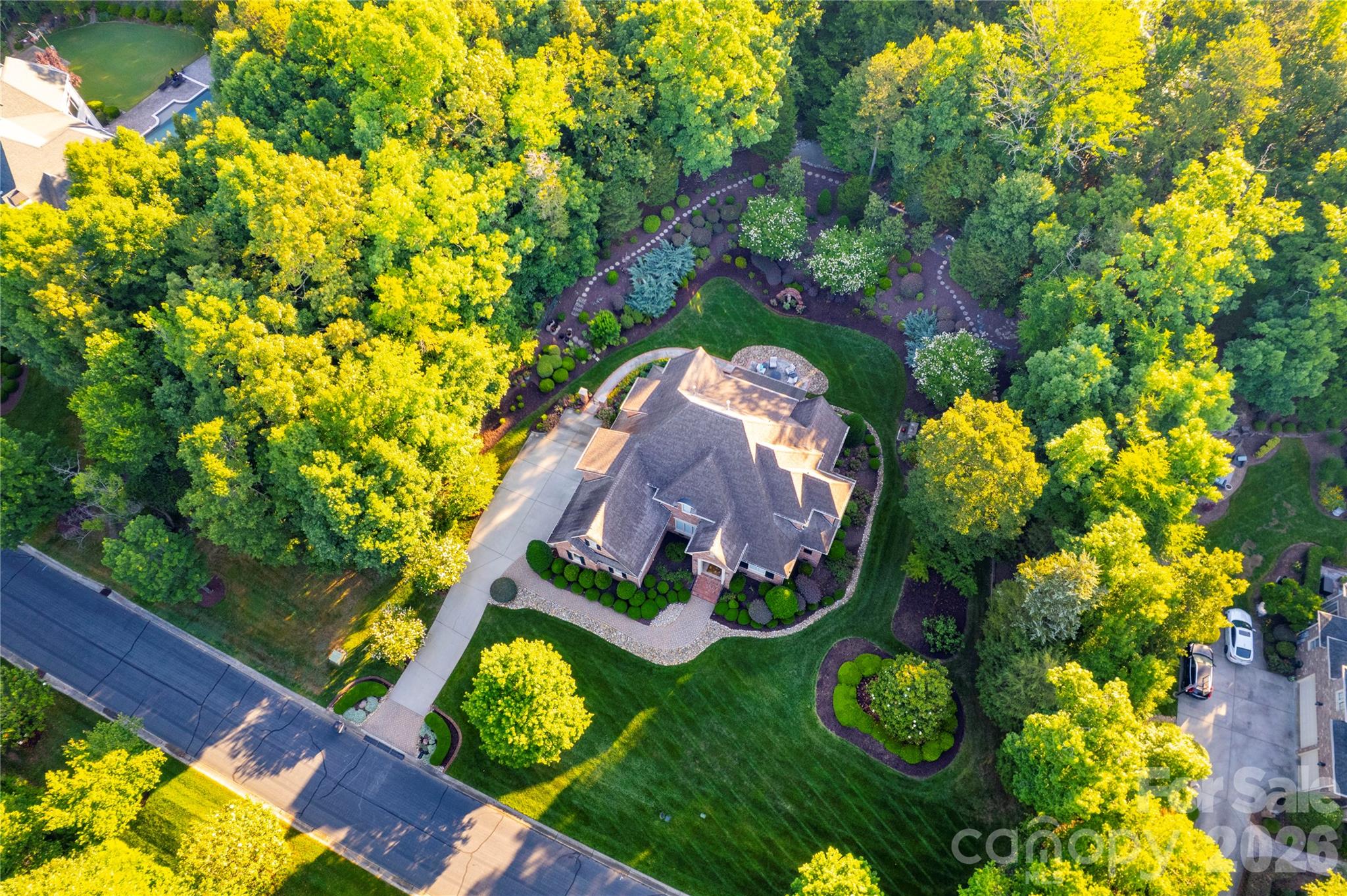 6005 Willowood Road Property Photo 4