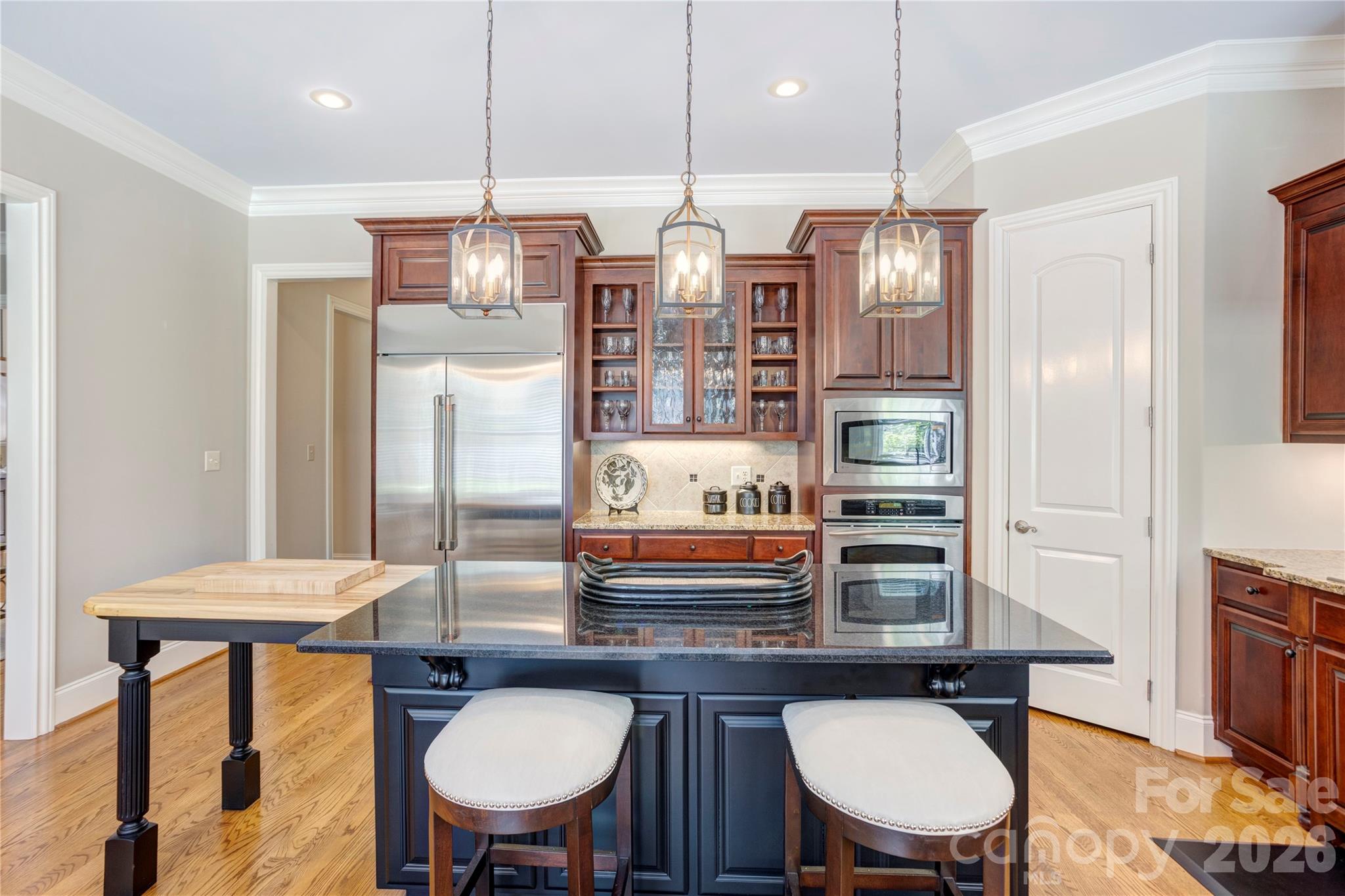 6005 Willowood Road Property Photo 18