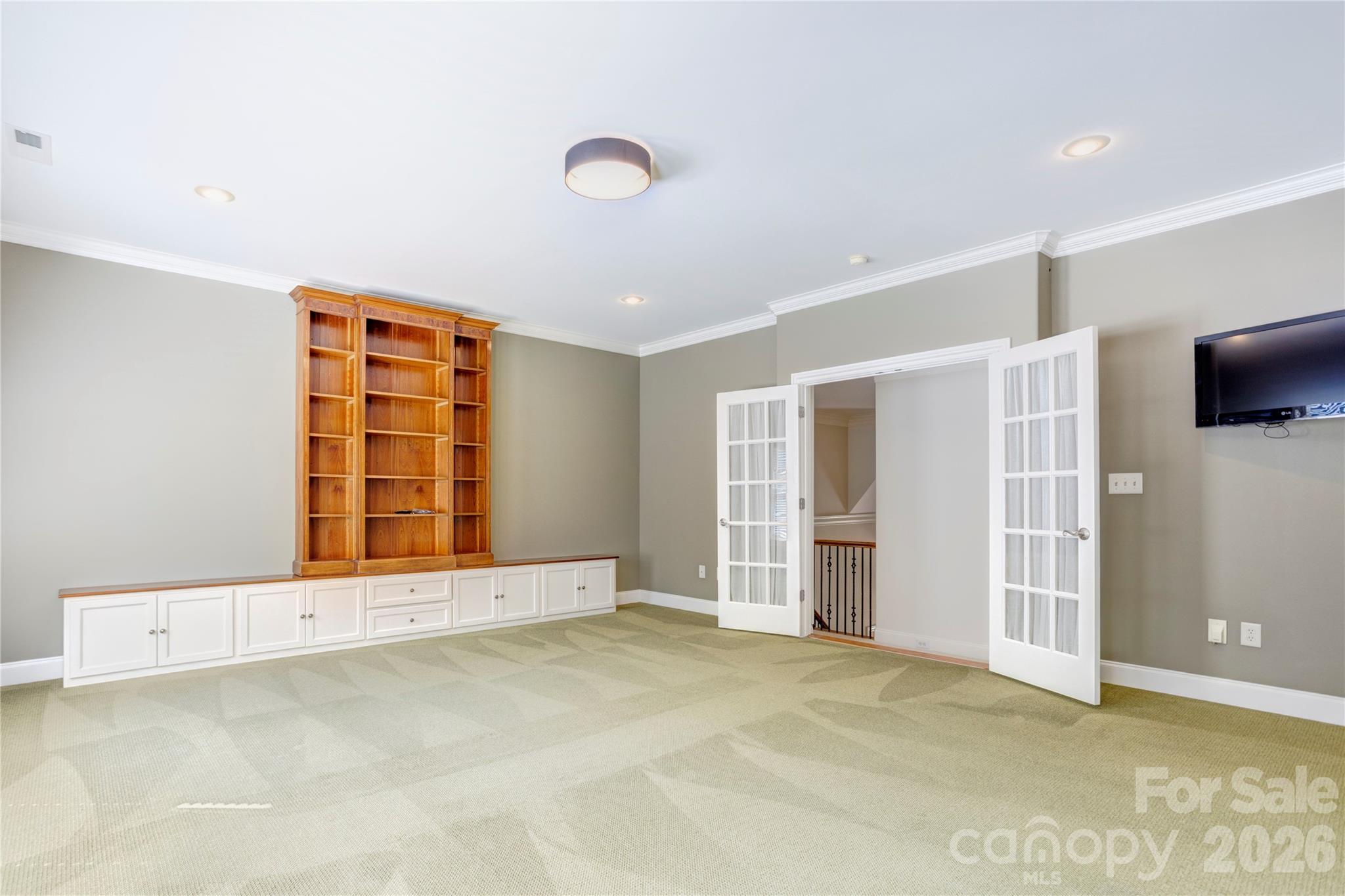 6005 Willowood Road Property Photo 28