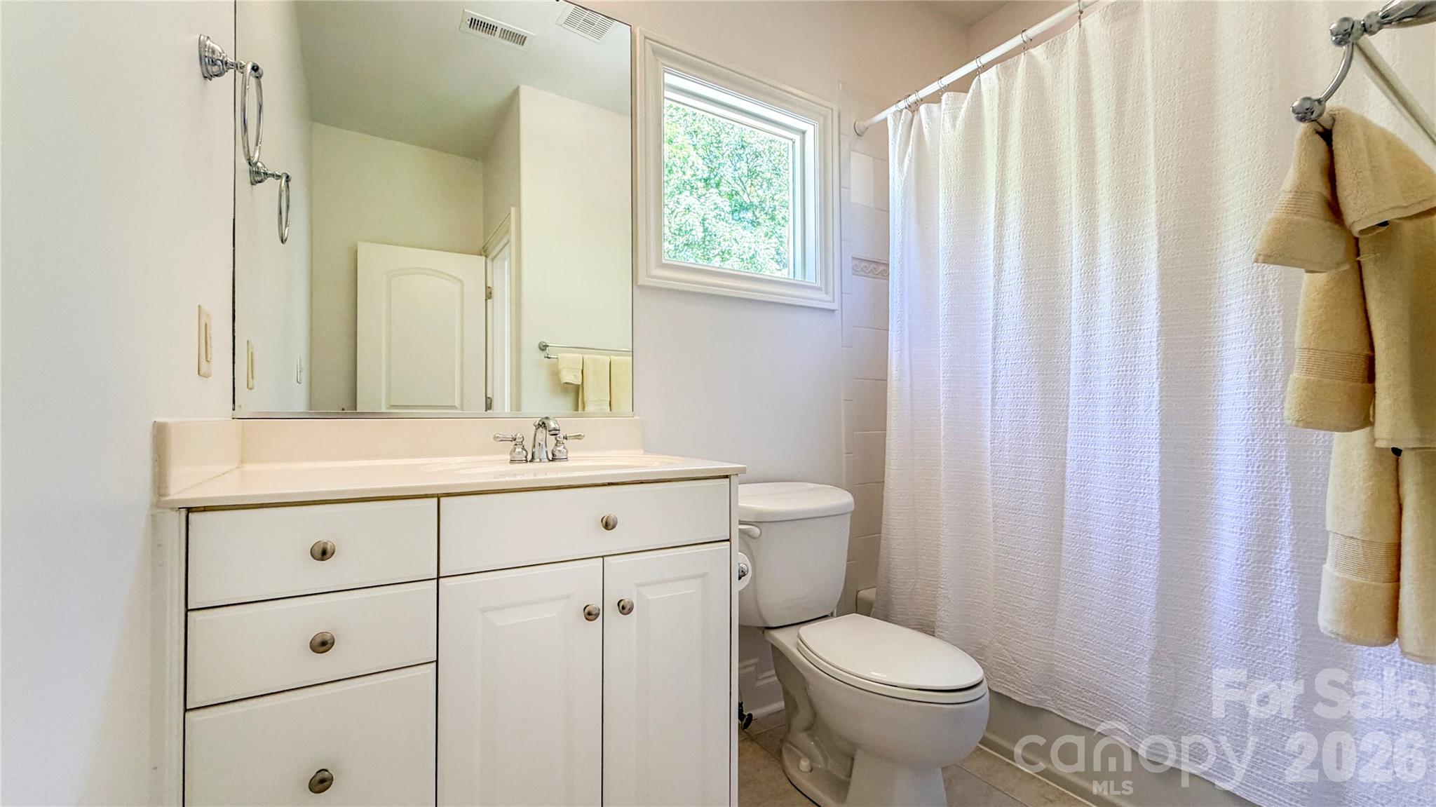 6005 Willowood Road Property Photo 32