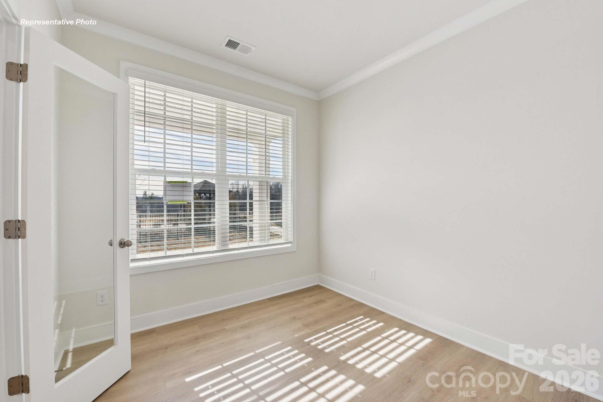 124 Waterfall Valley Way Property Photo 3