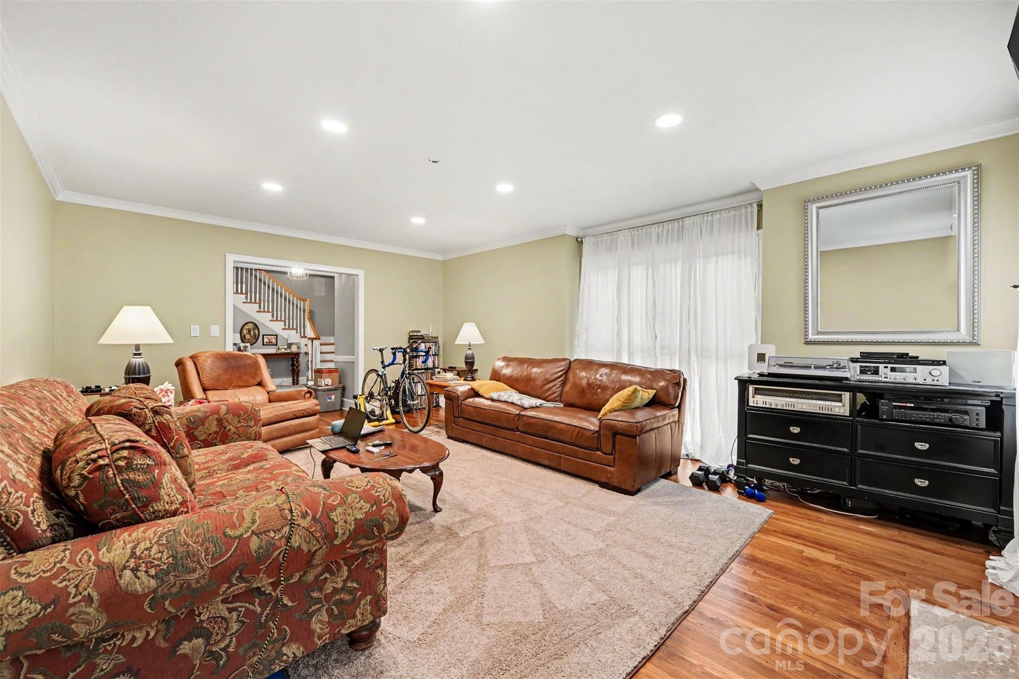 855 W Marion Street Property Photo 6