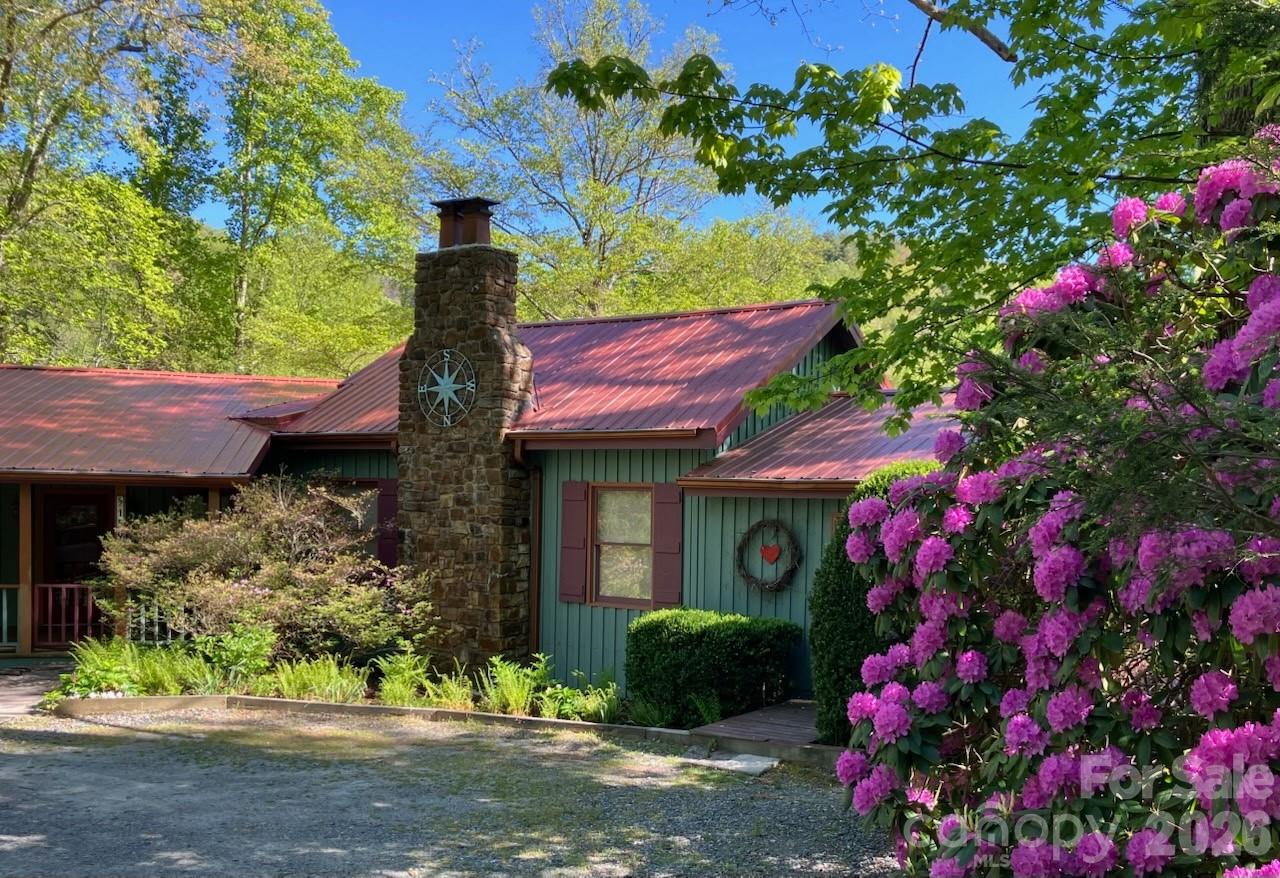 1590 Shulls Mill Road Property Photo 4