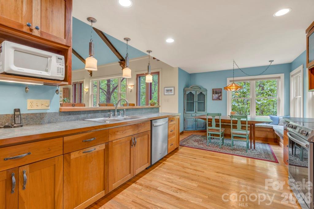 1590 Shulls Mill Road Property Photo 12
