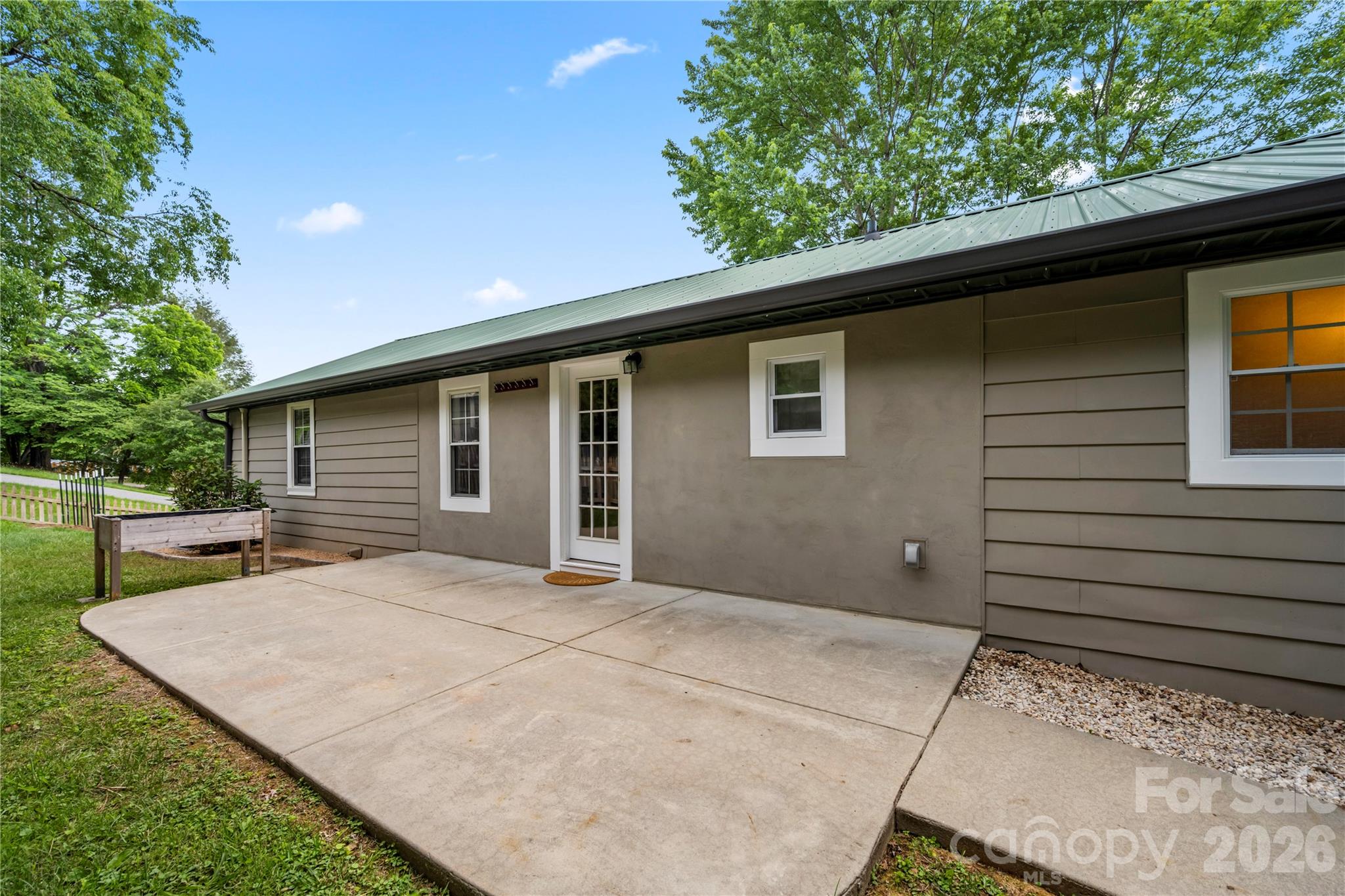 589 Sand Hill Road Property Photo 28