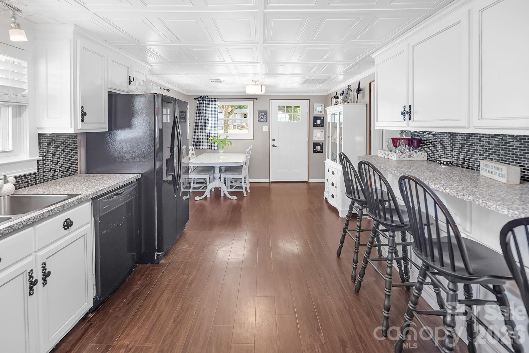 46842 Beach Road Property Photo 8