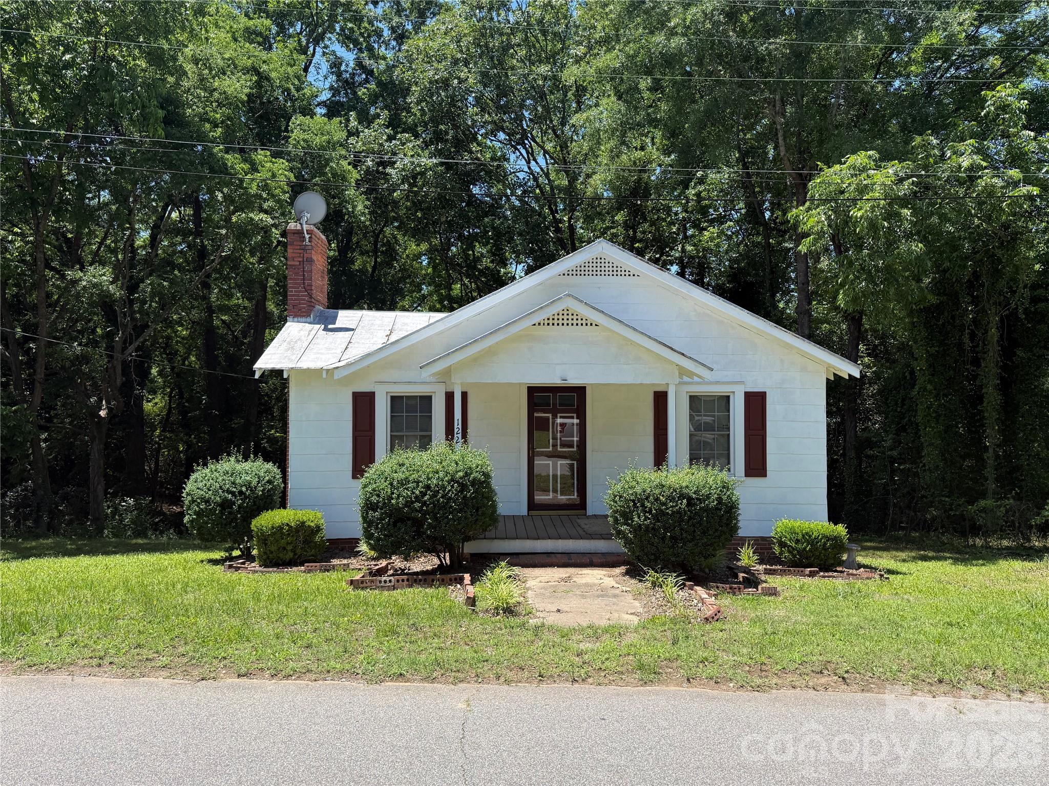 122 E Hargrave Street Property Photo 1