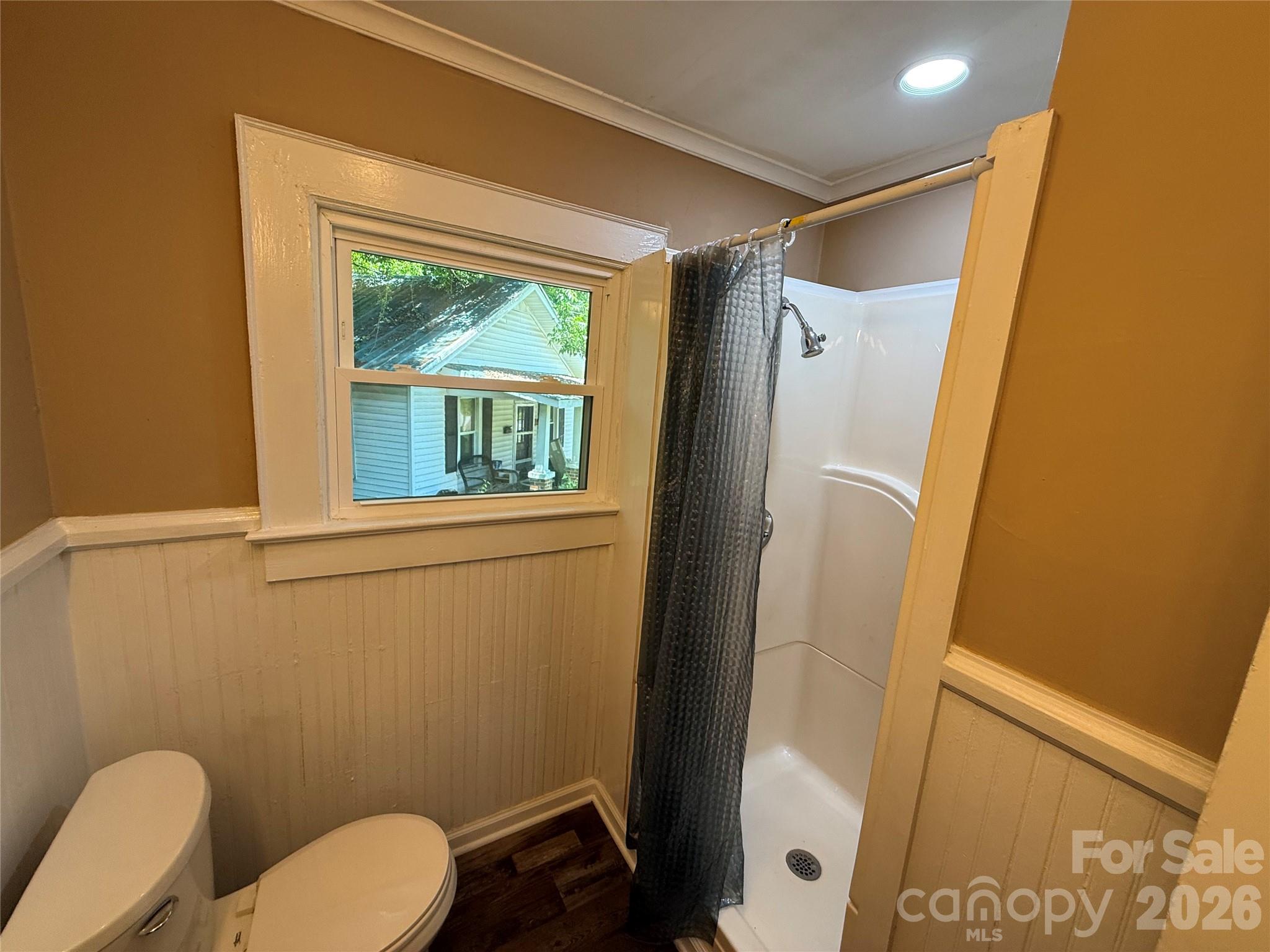 122 E Hargrave Street Property Photo 14